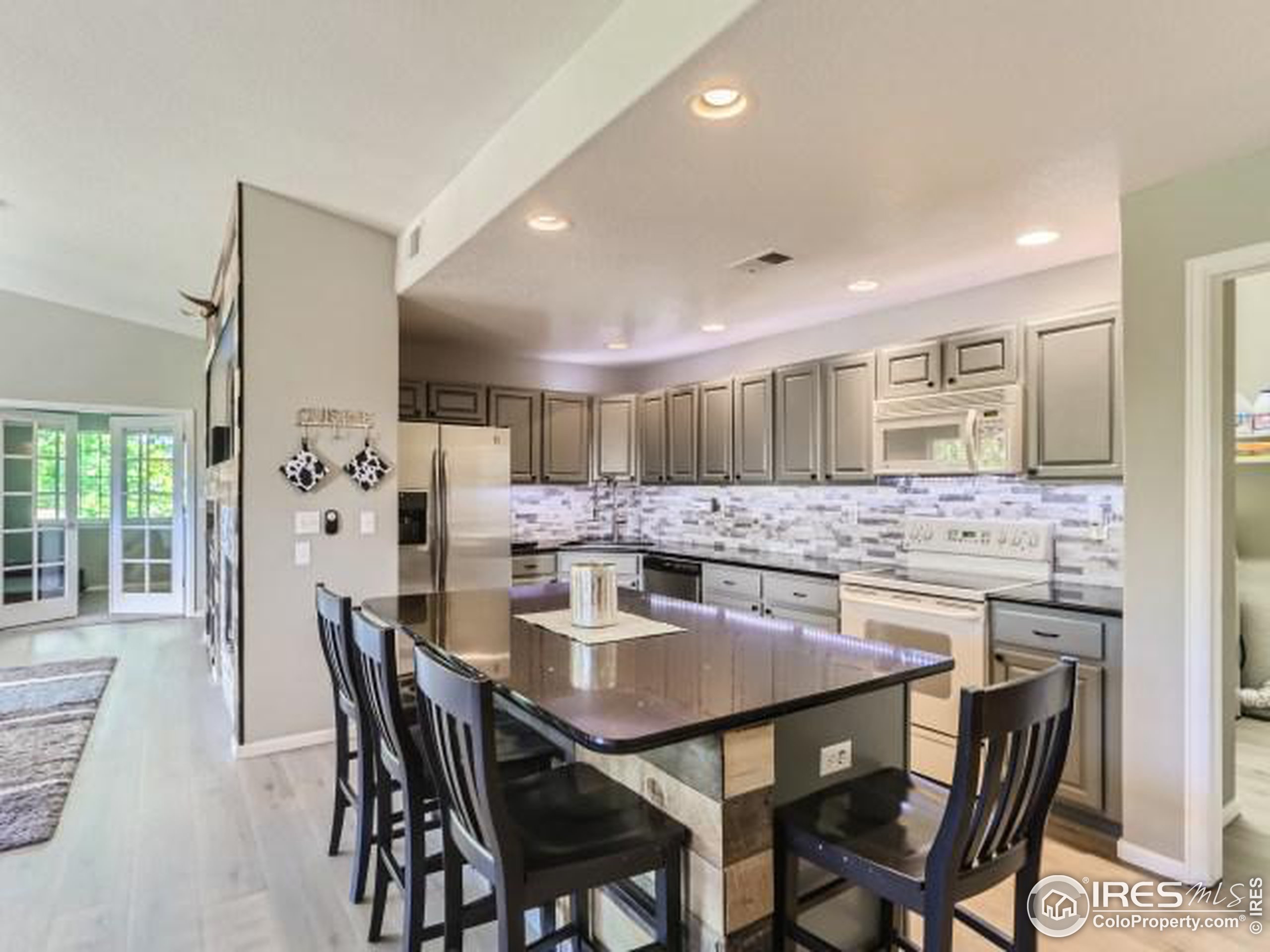 1012 Sonoma Cir 5-C