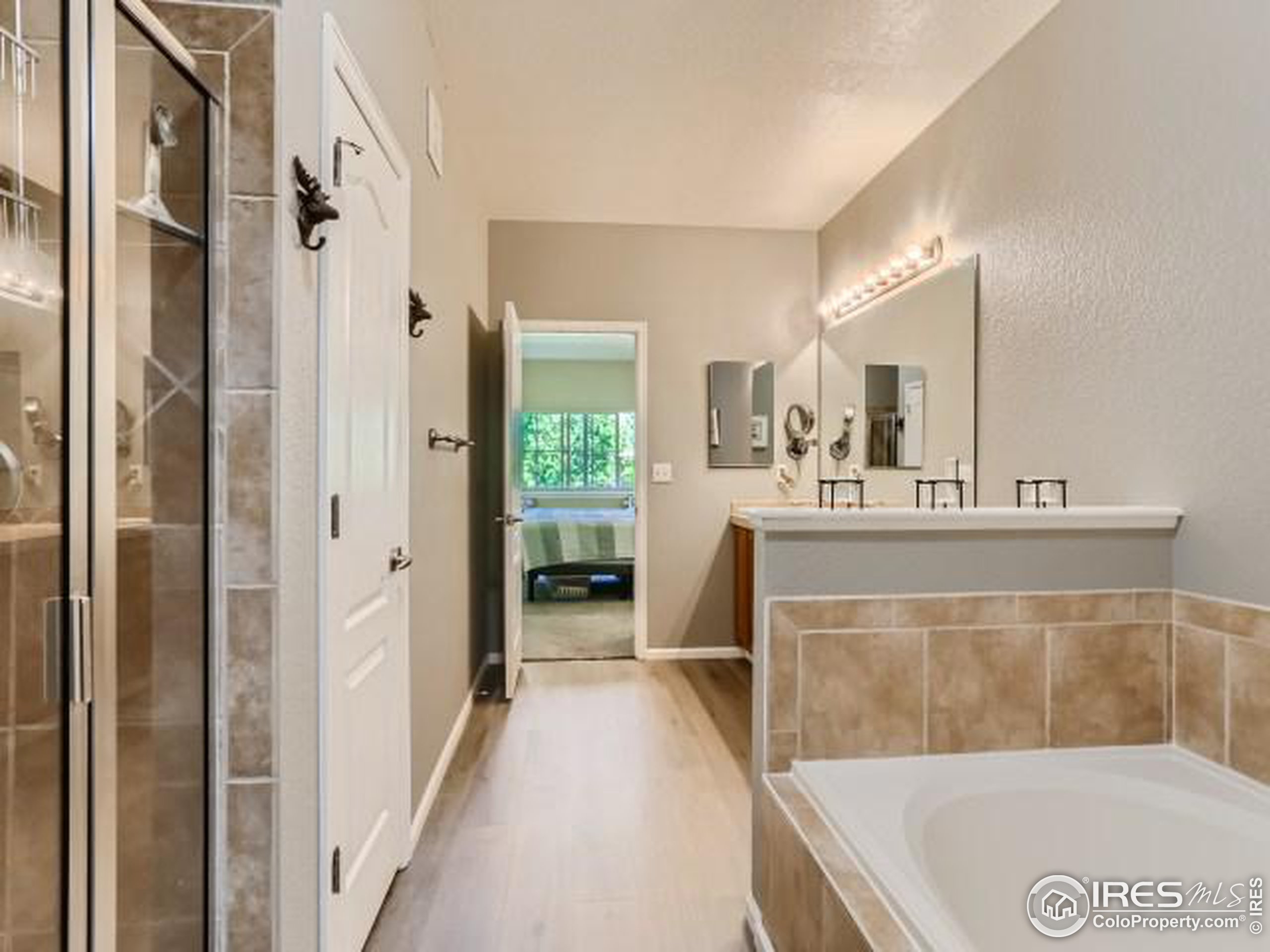 1012 Sonoma Cir 5-C
