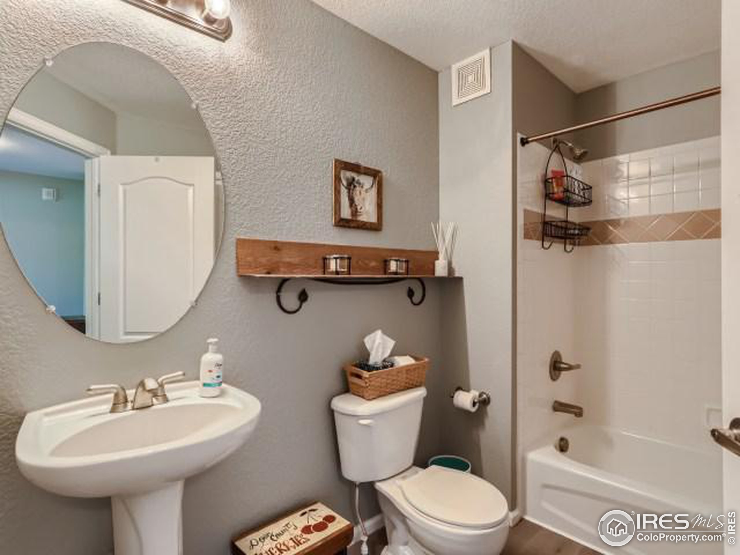 1012 Sonoma Cir 5-C