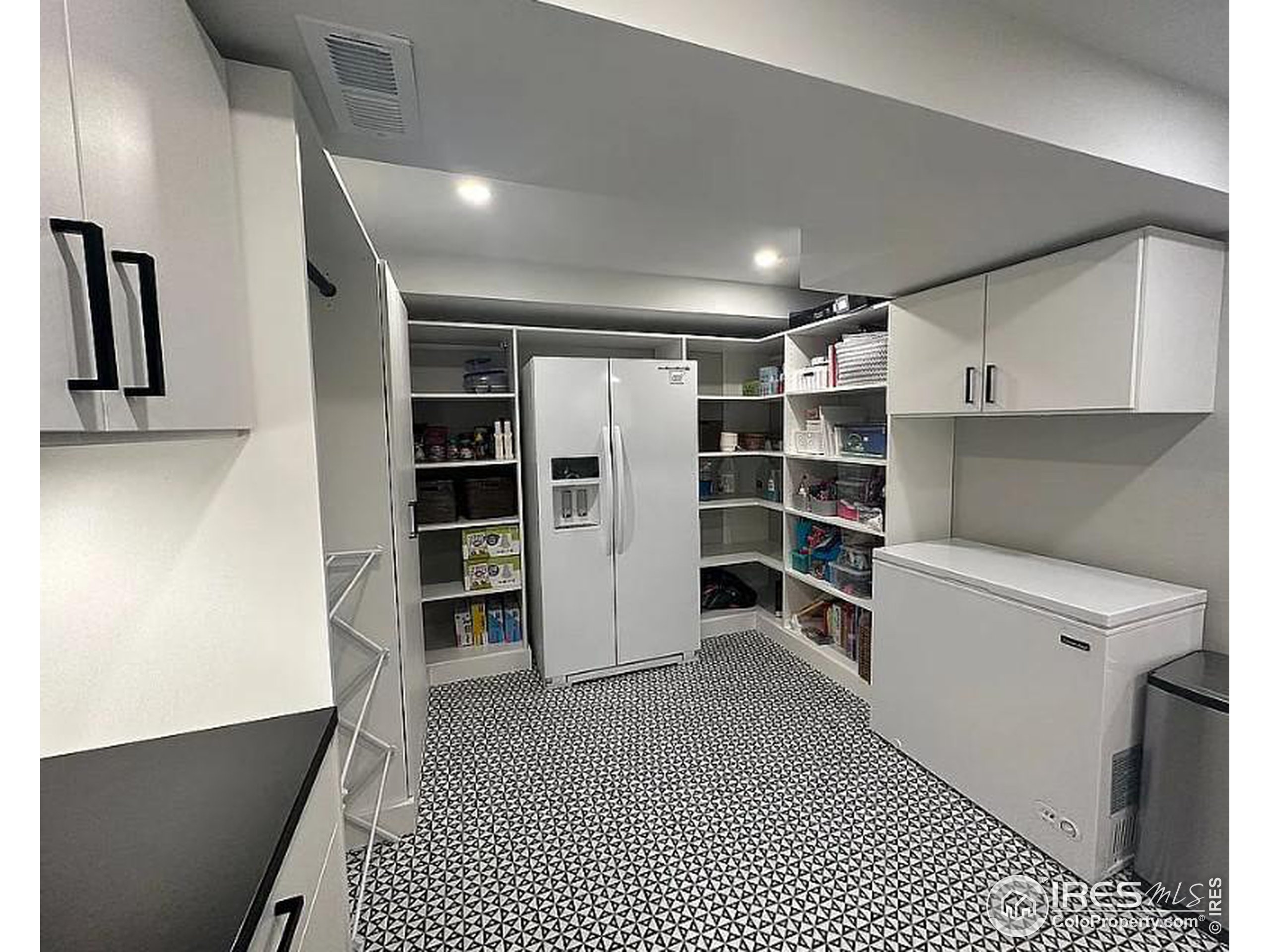 5166 Forsythe Pl