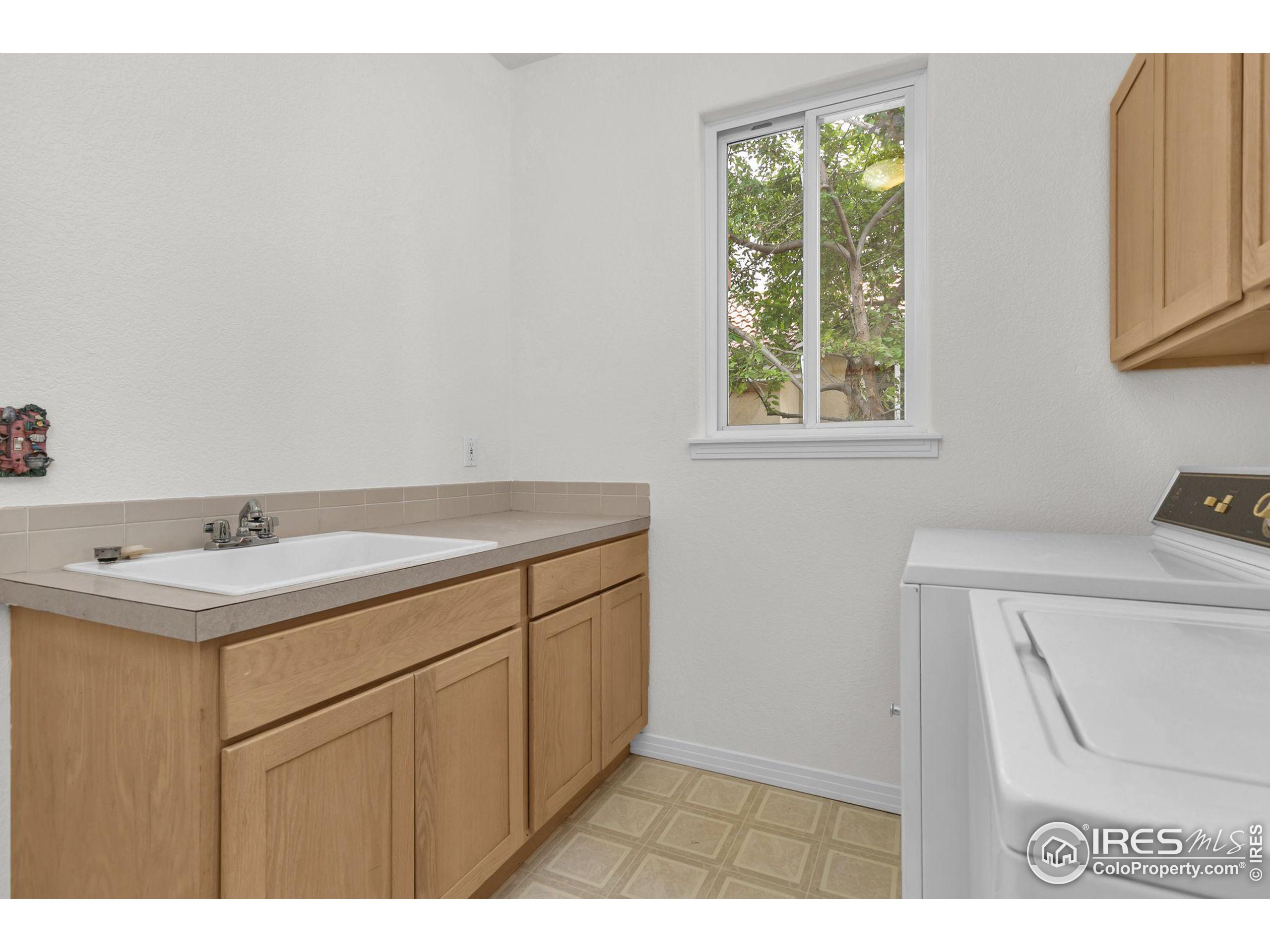2989 Bellmeade Way