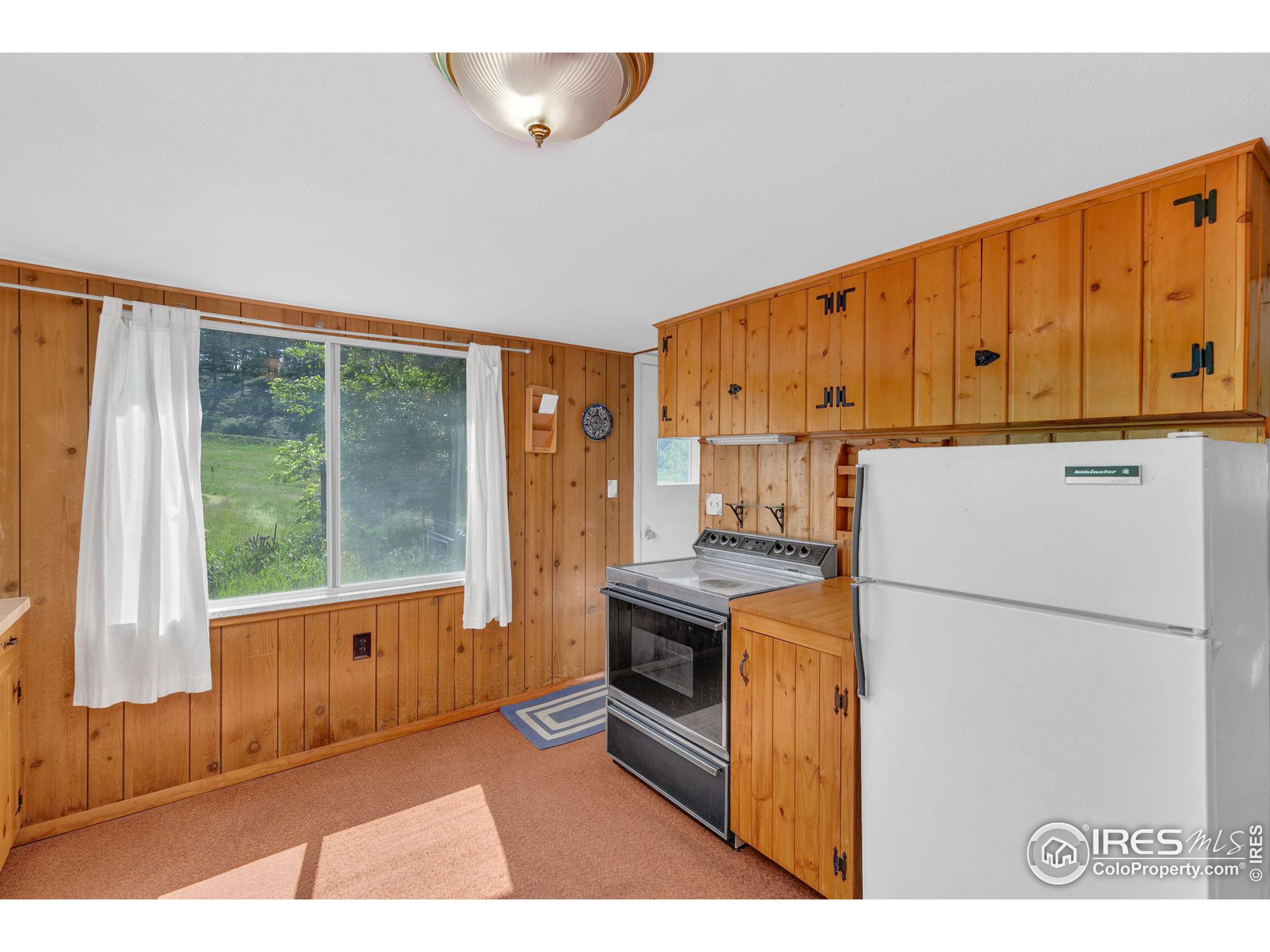 860 Poorman Rd
