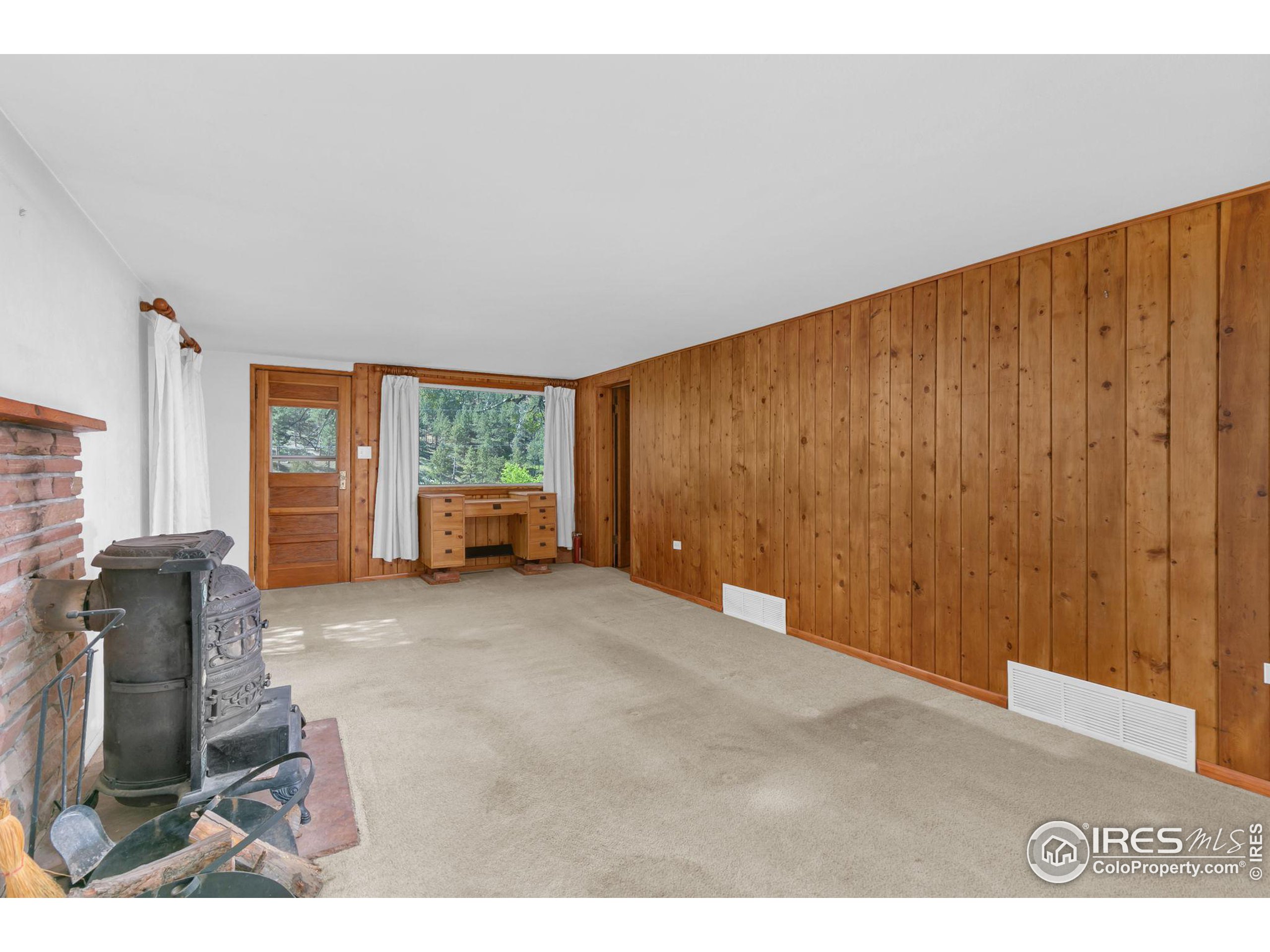 860 Poorman Rd