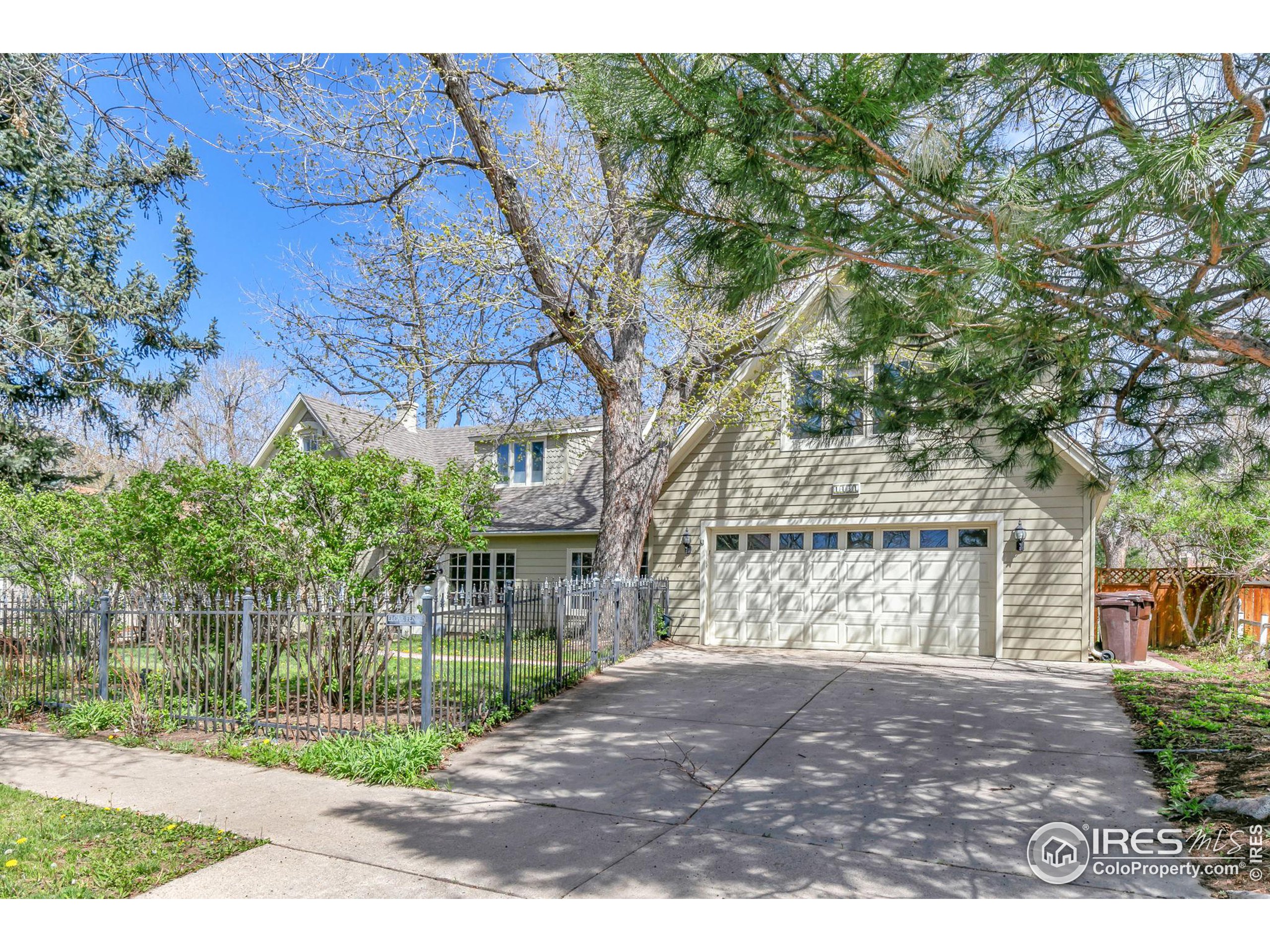 1431 Balsam Ave