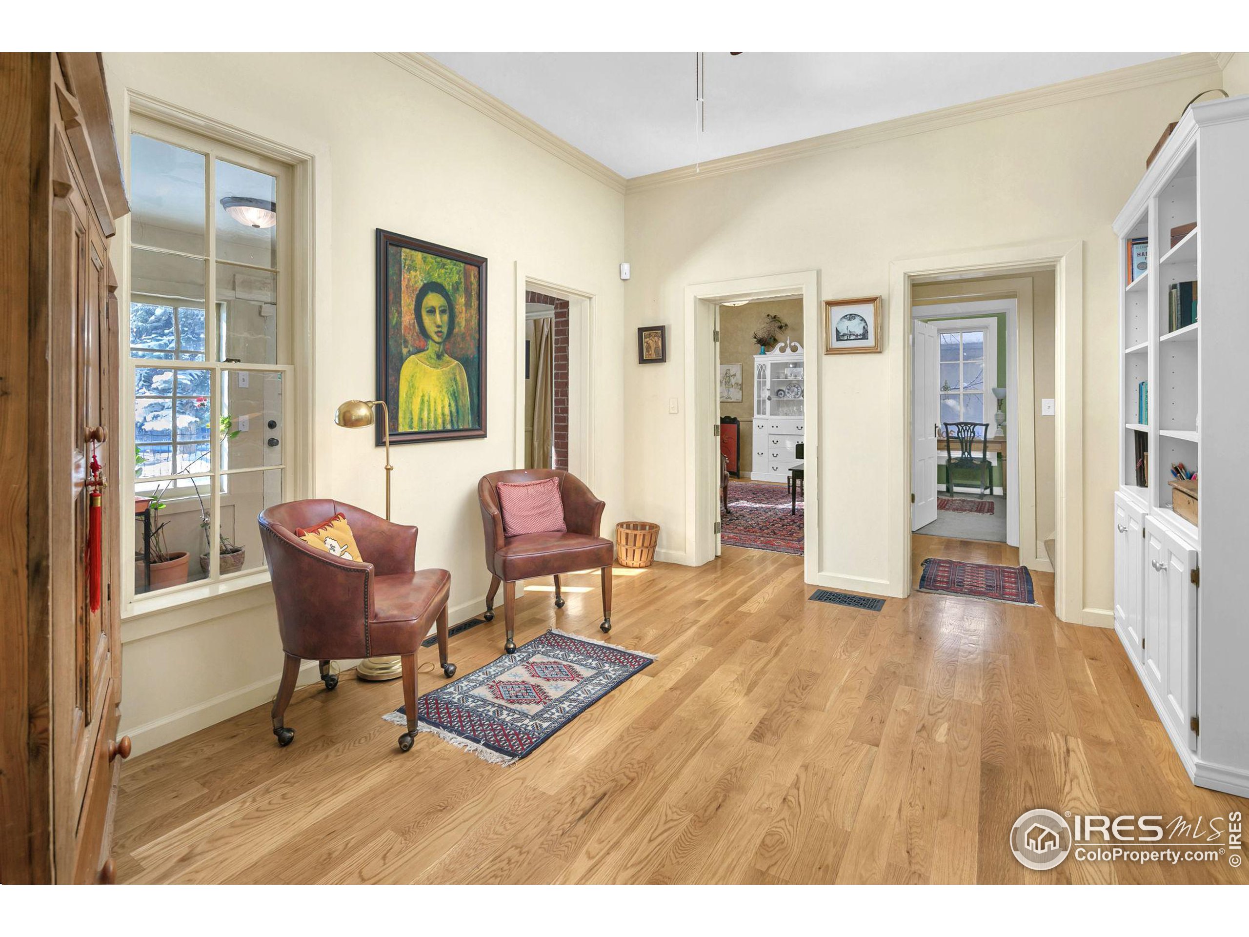 1431 Balsam Ave