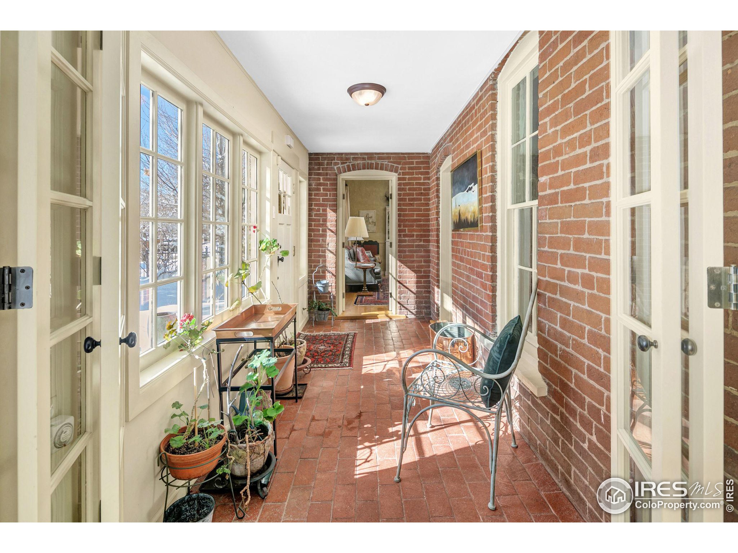 1431 Balsam Ave