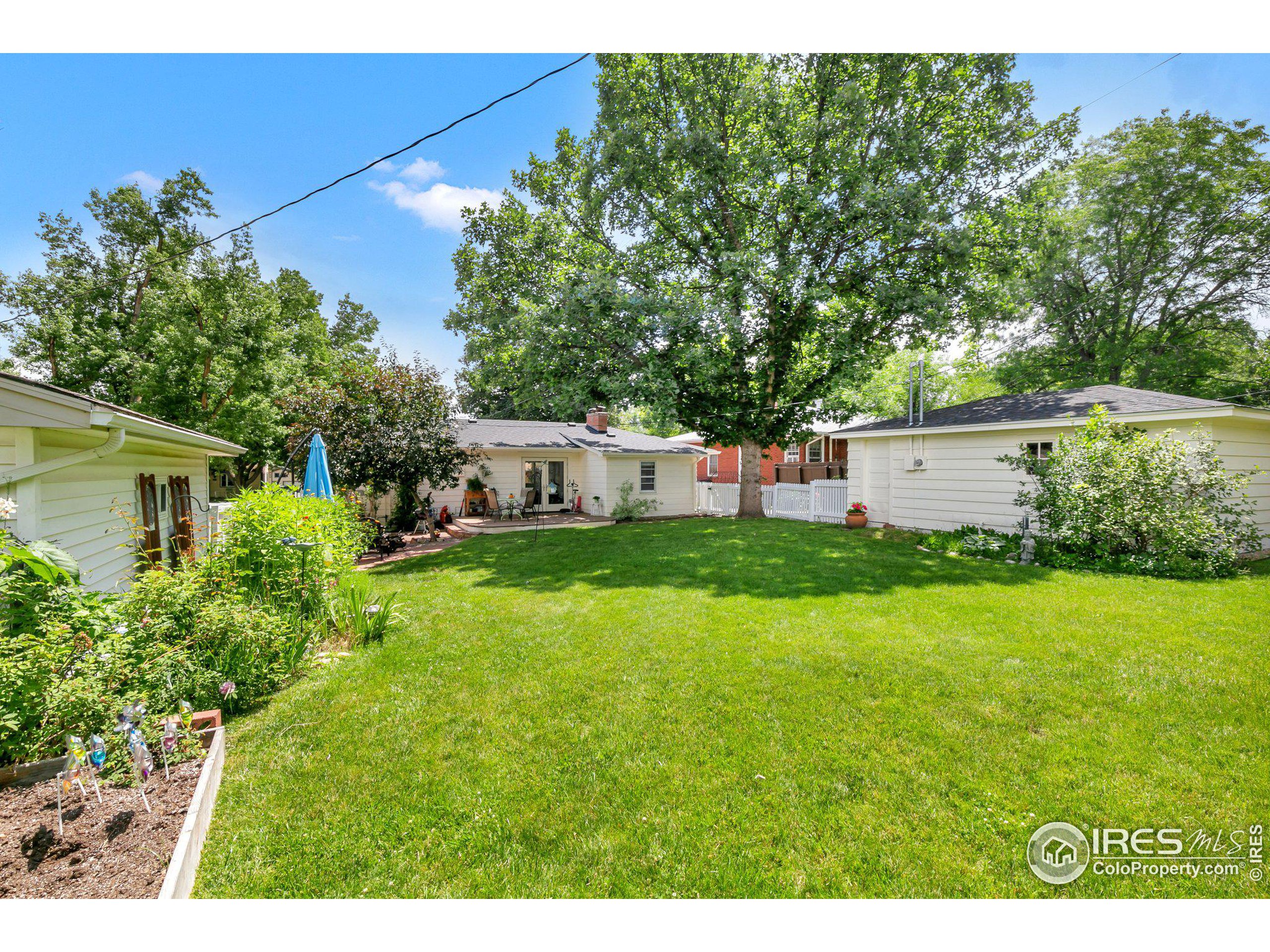 807 Sumner St