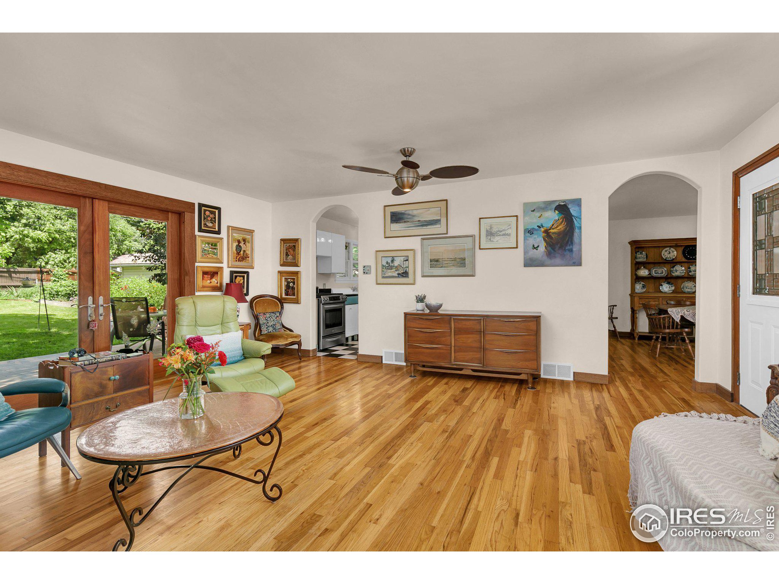 807 Sumner St
