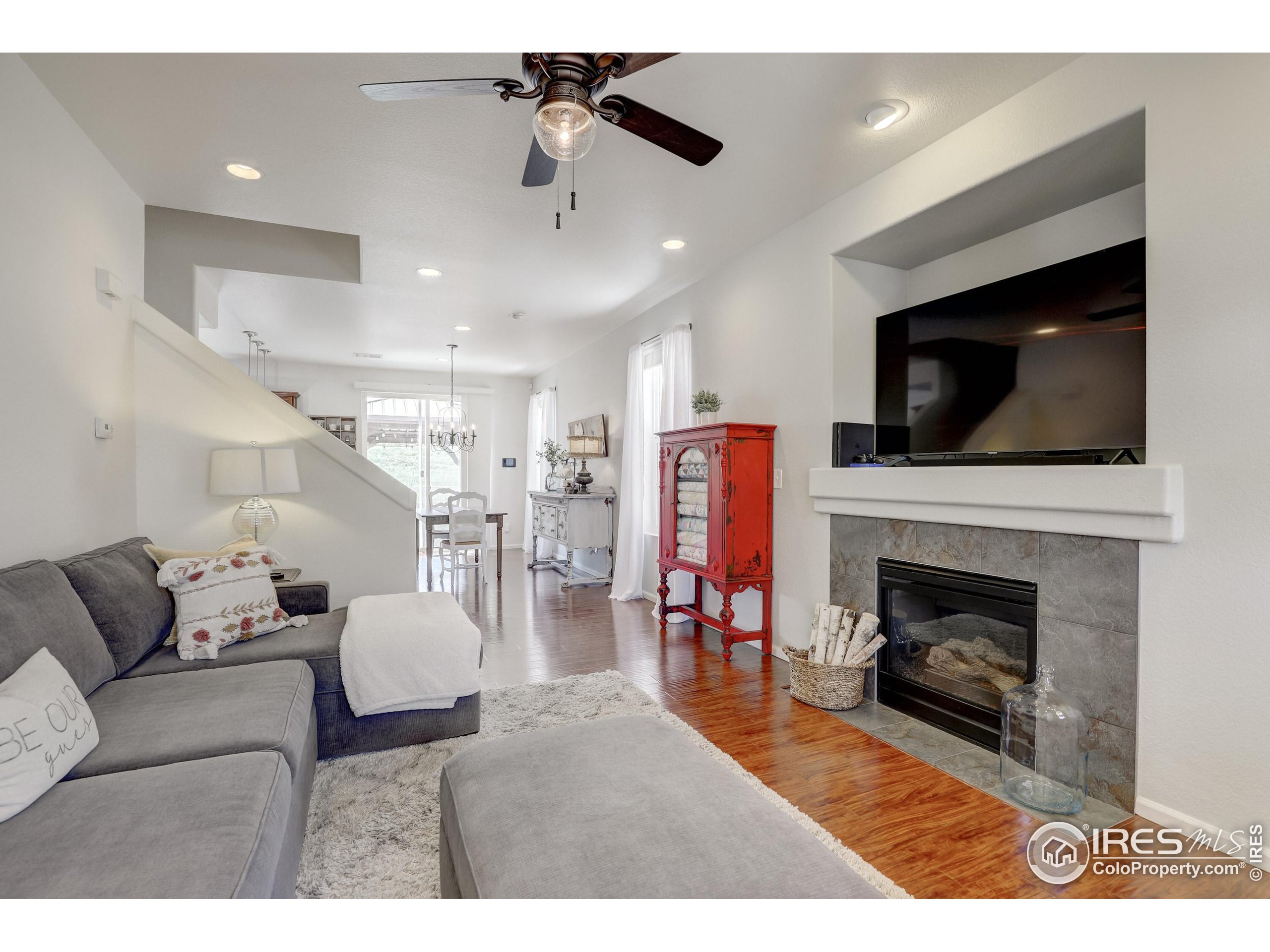 5160 Ravenswood Ln