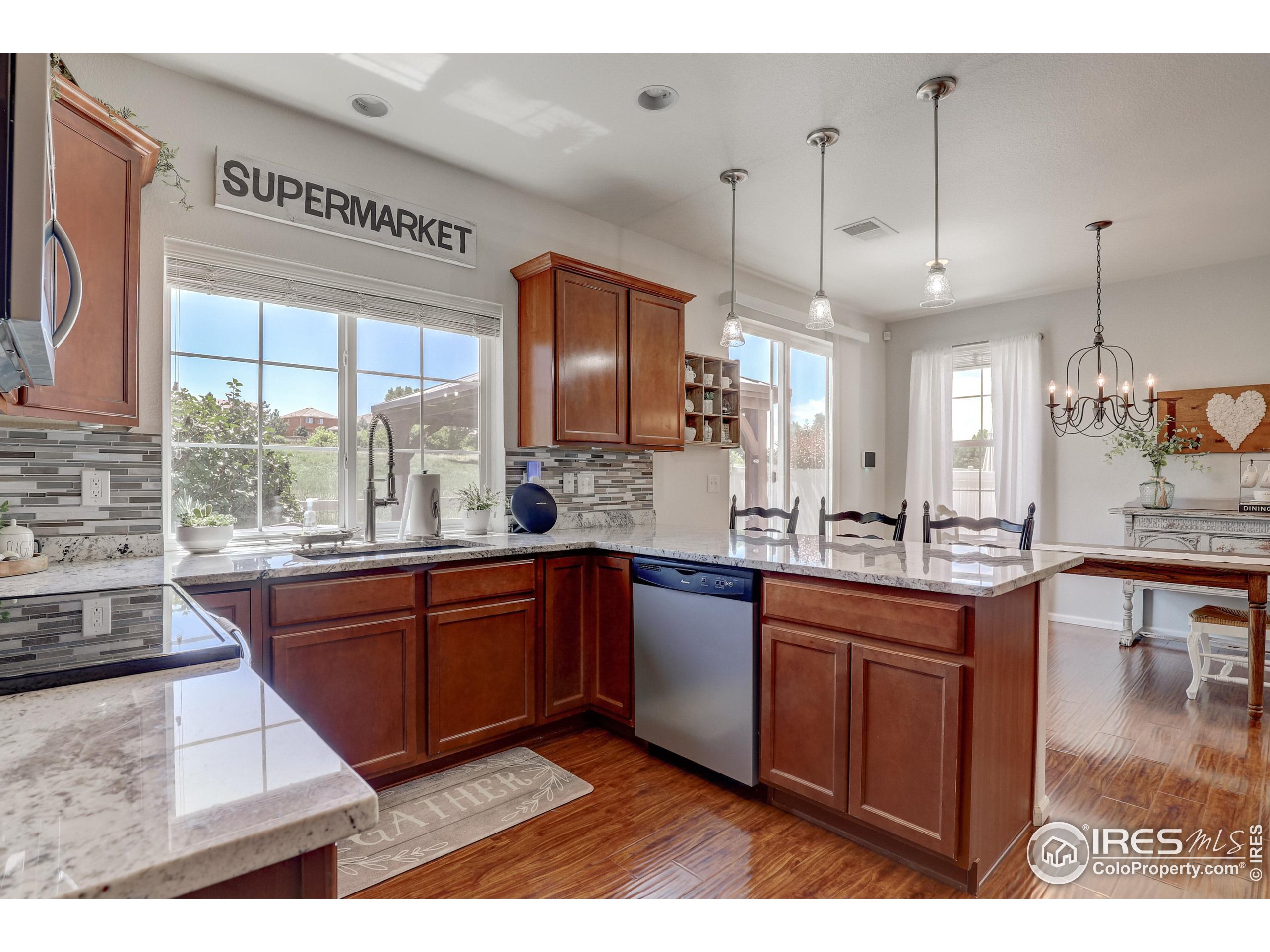 5160 Ravenswood Ln