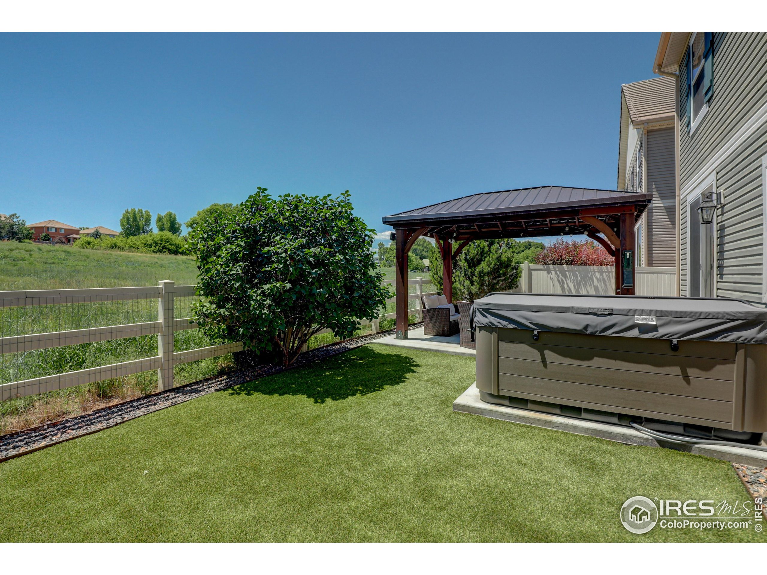 5160 Ravenswood Ln