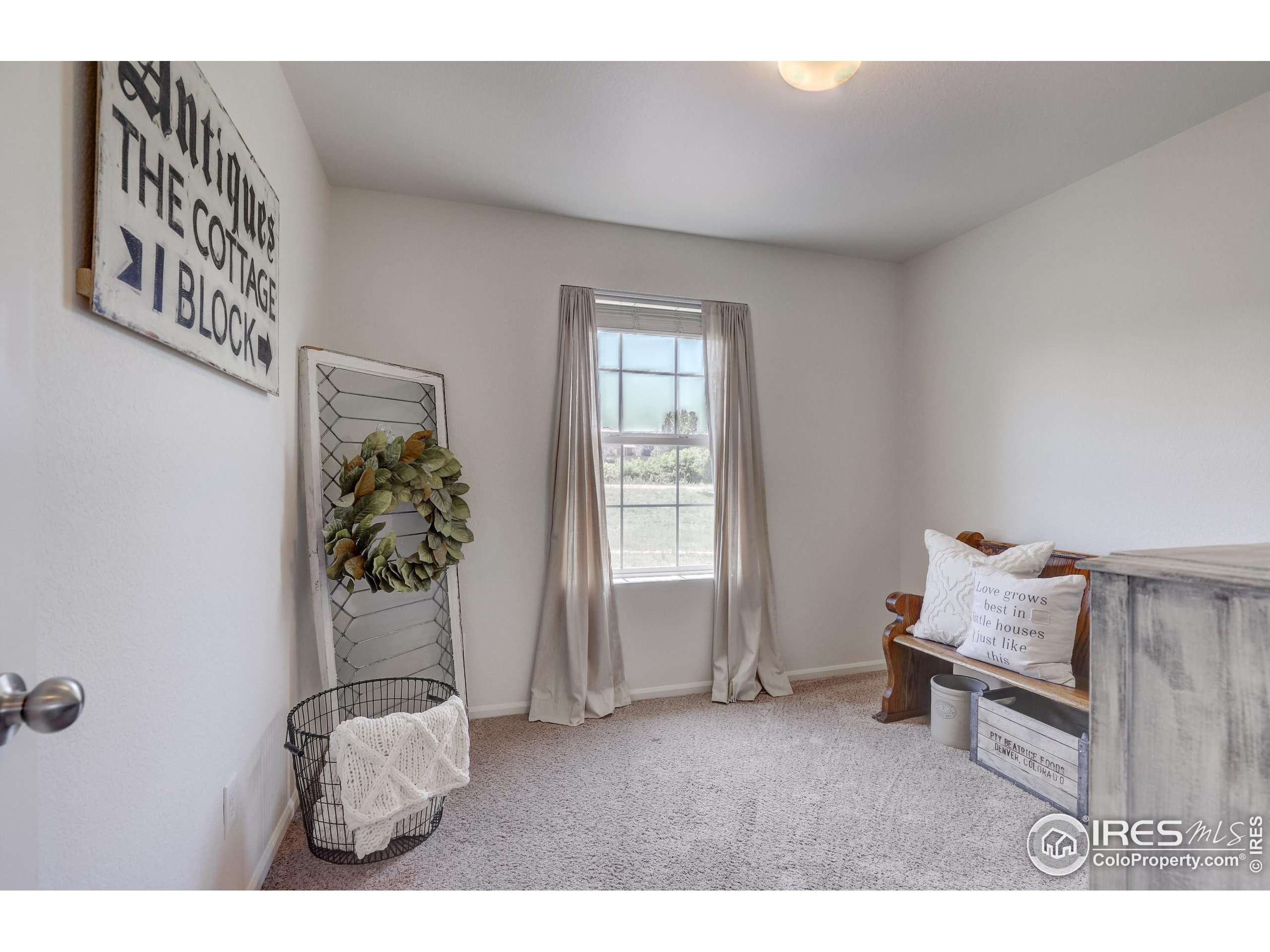 5160 Ravenswood Ln
