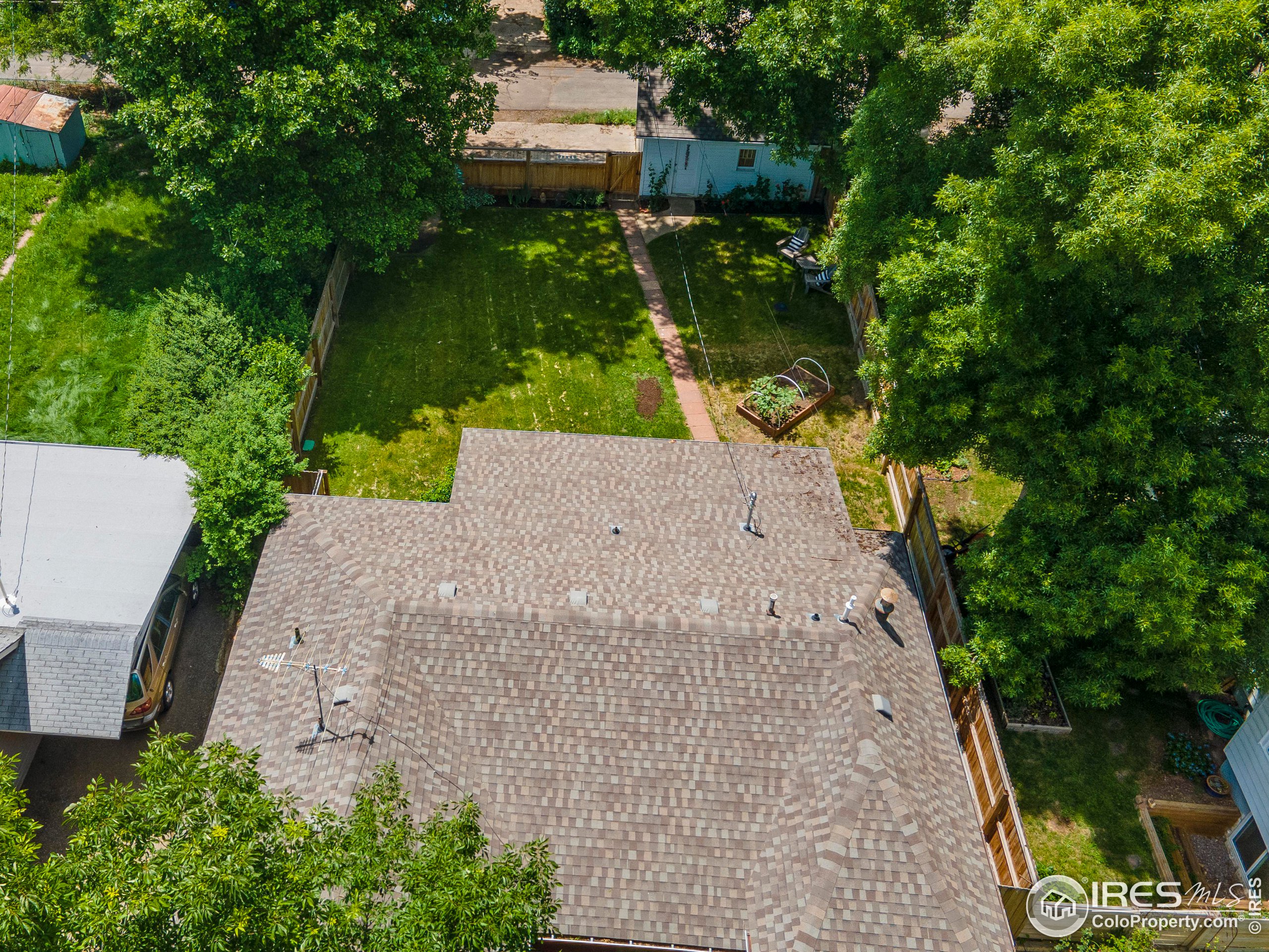 321 Sumner St
