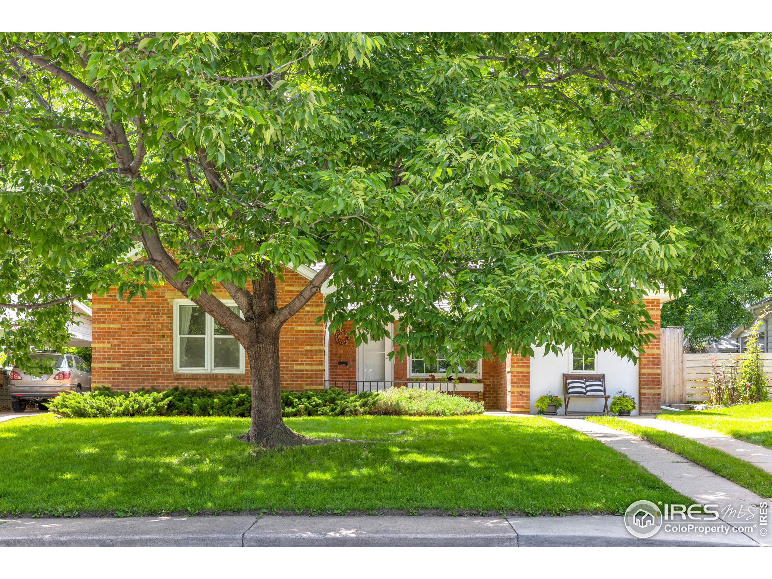 321 Sumner St