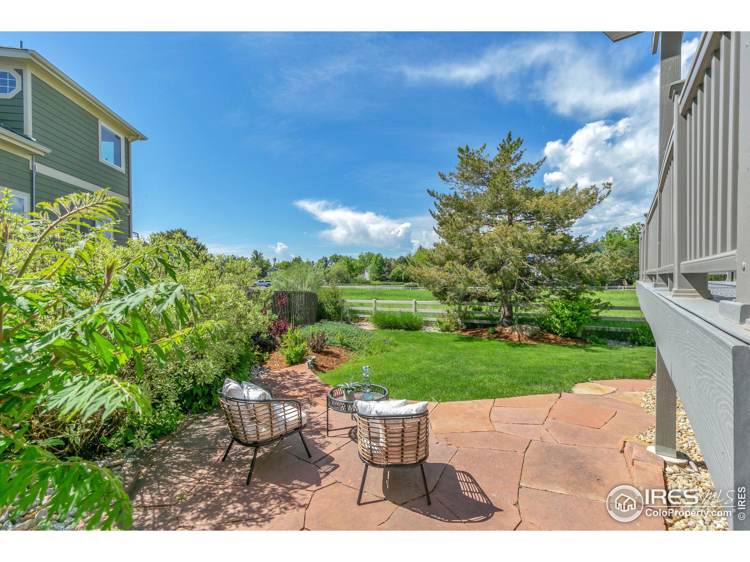 2256 Waneka Lake Trl