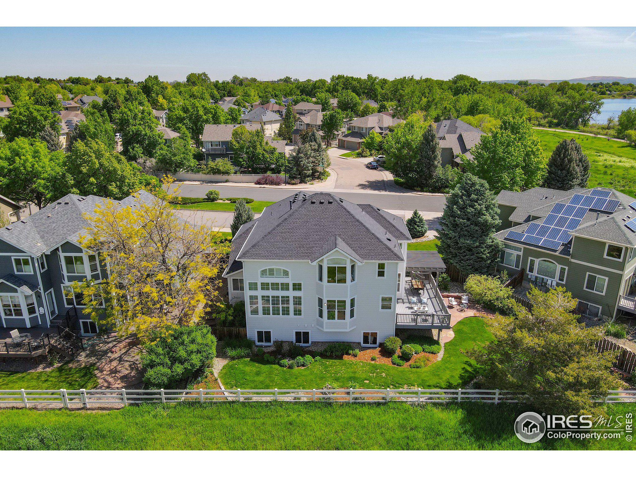 2256 Waneka Lake Trl