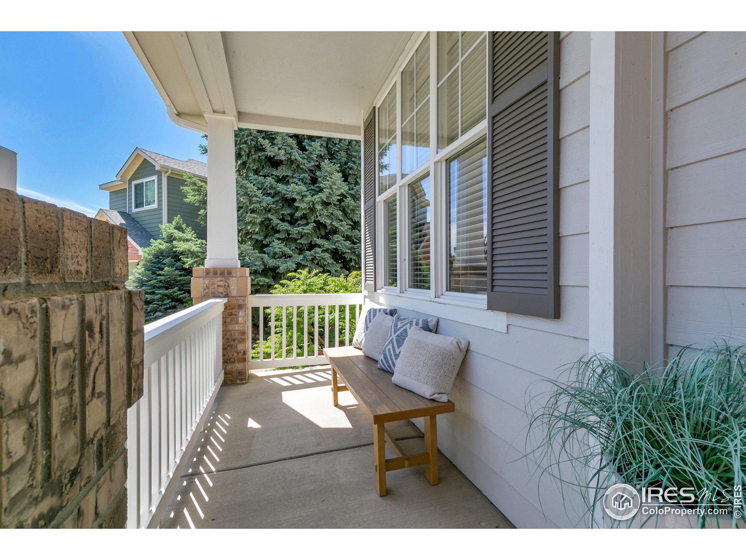 2256 Waneka Lake Trl