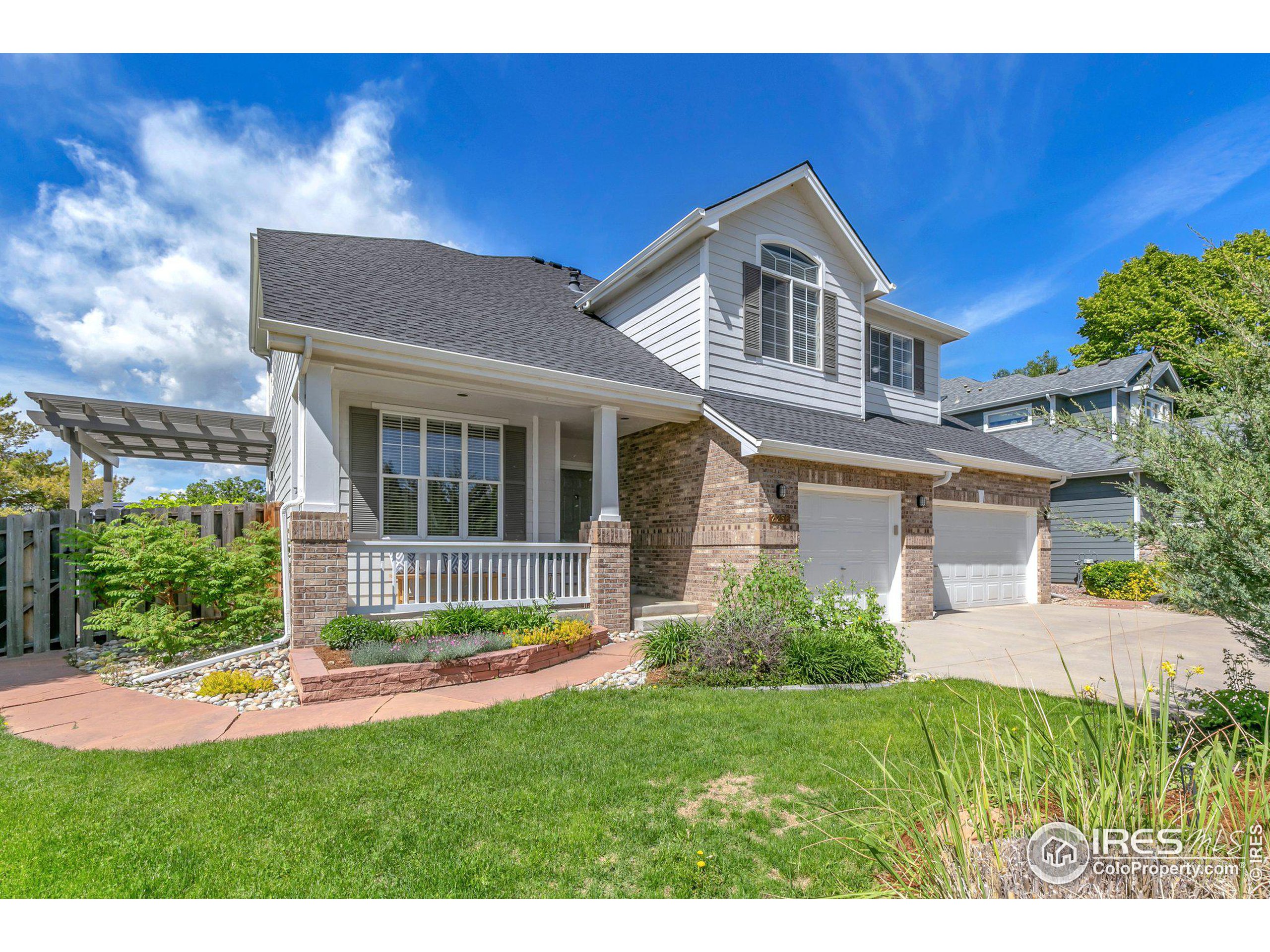 2256 Waneka Lake Trl