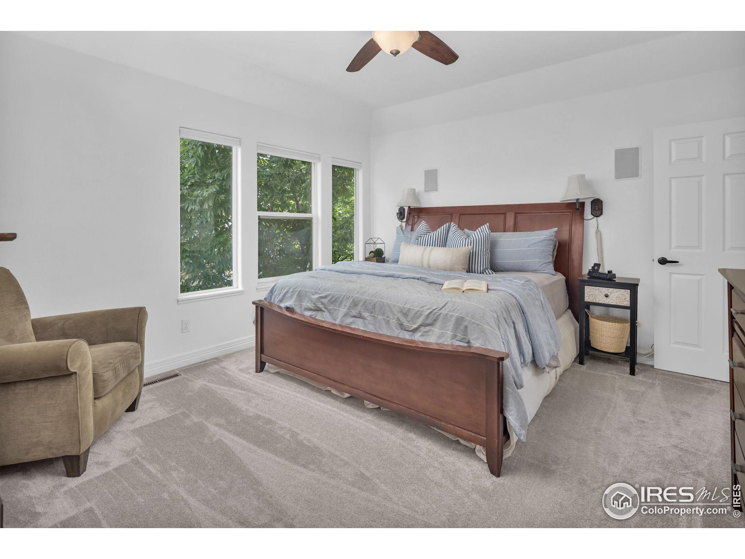 6112 Hamilton Ct