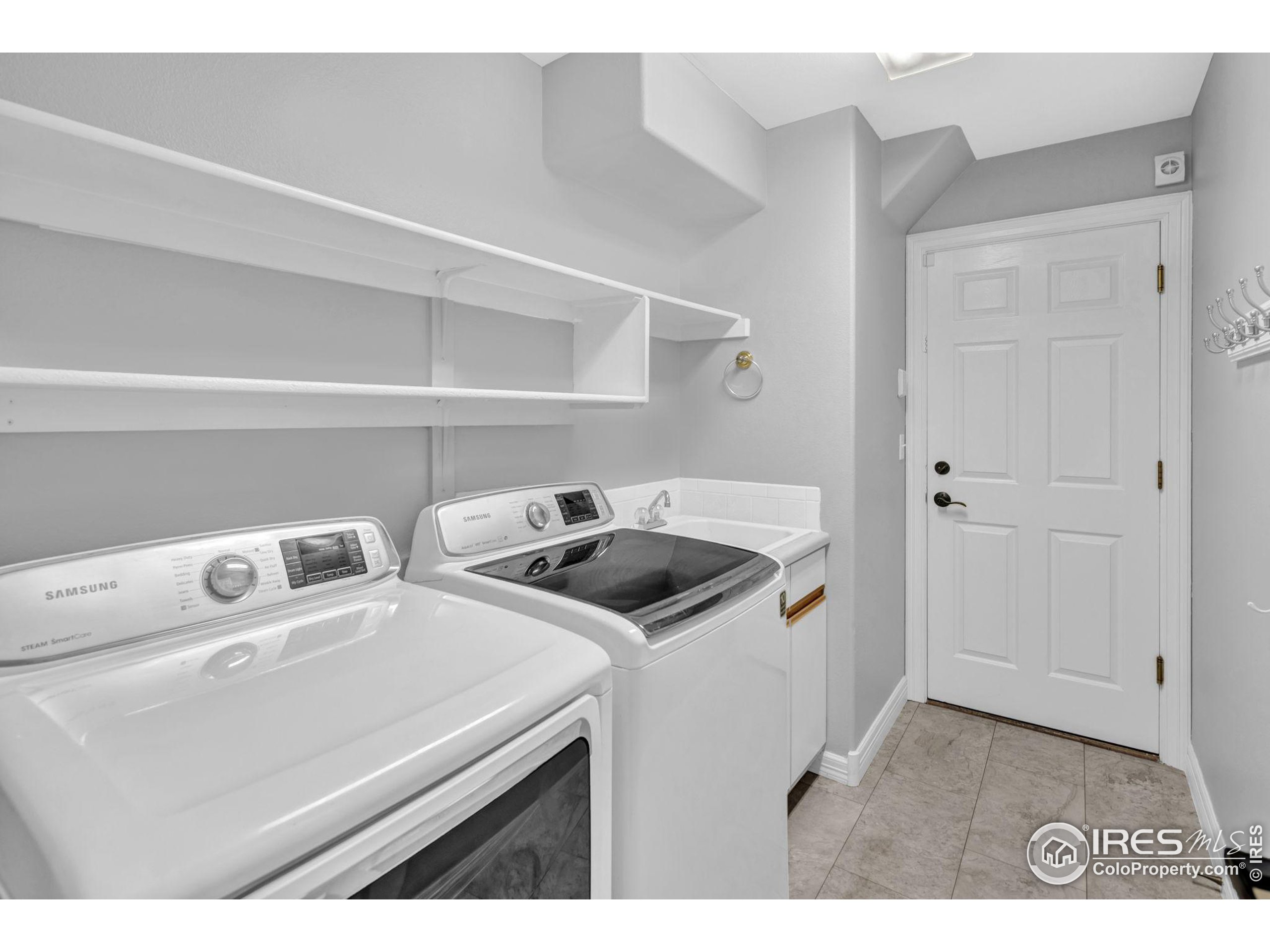 6112 Hamilton Ct