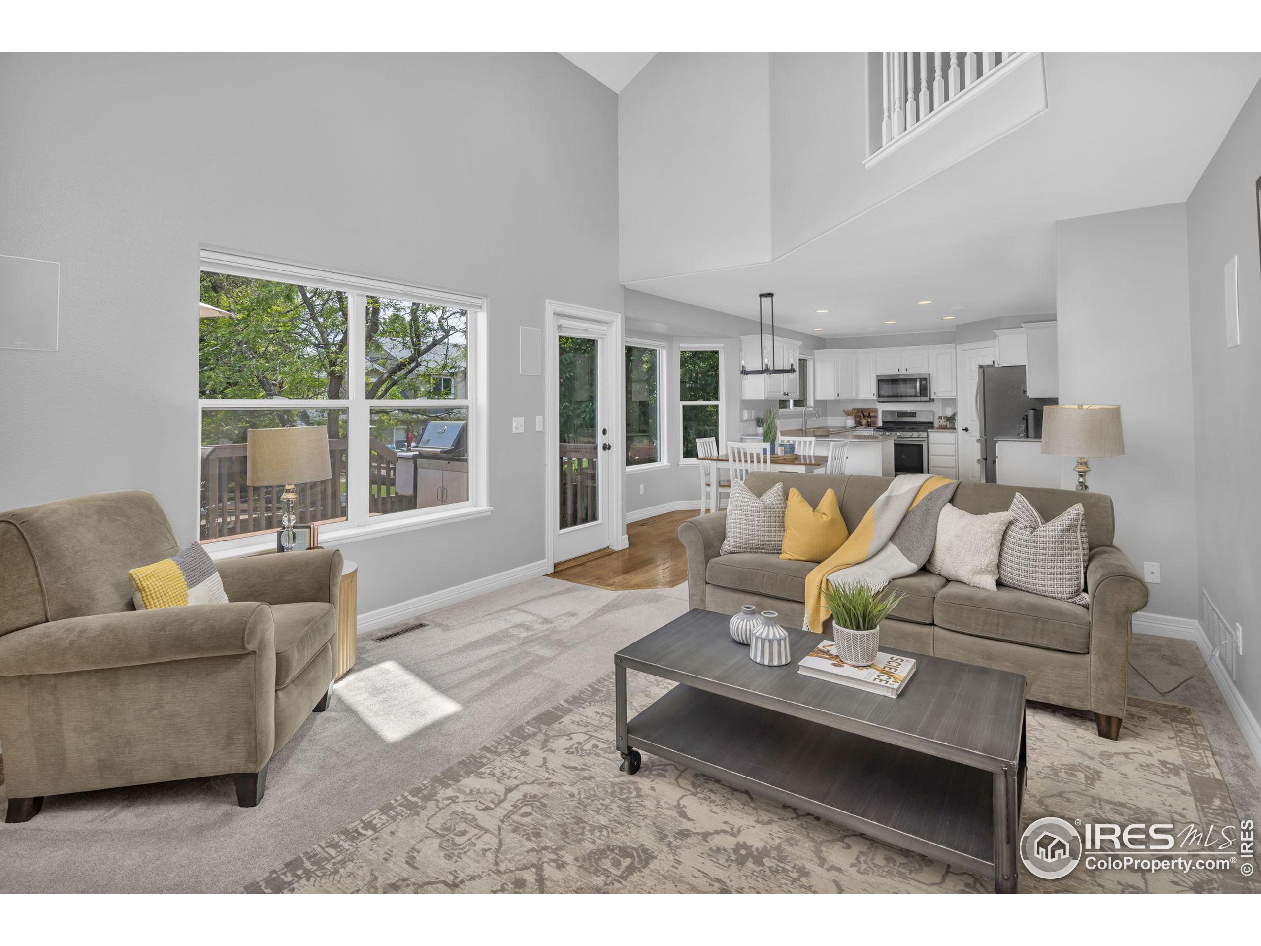 6112 Hamilton Ct