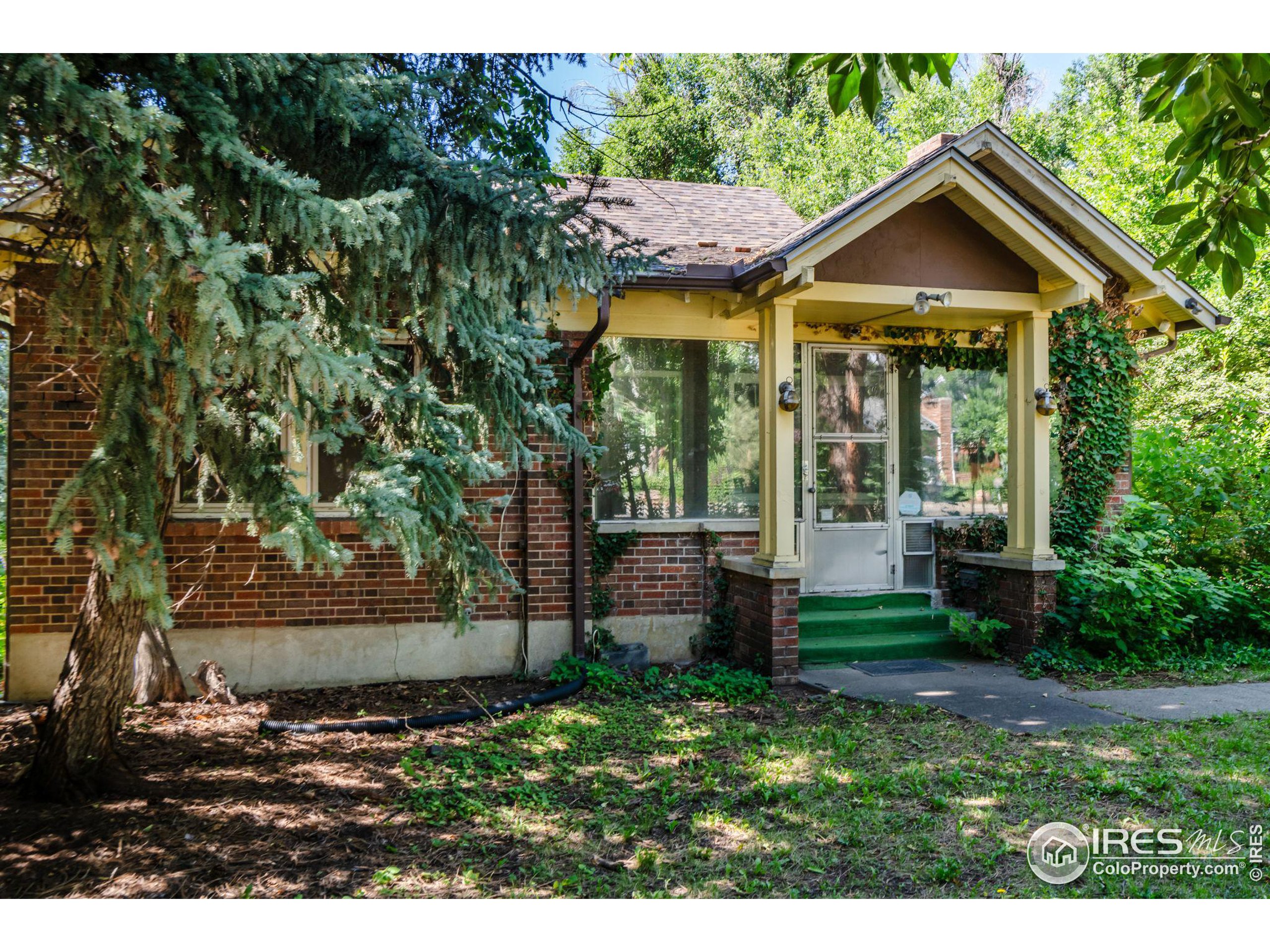 1324 Cedar Ave