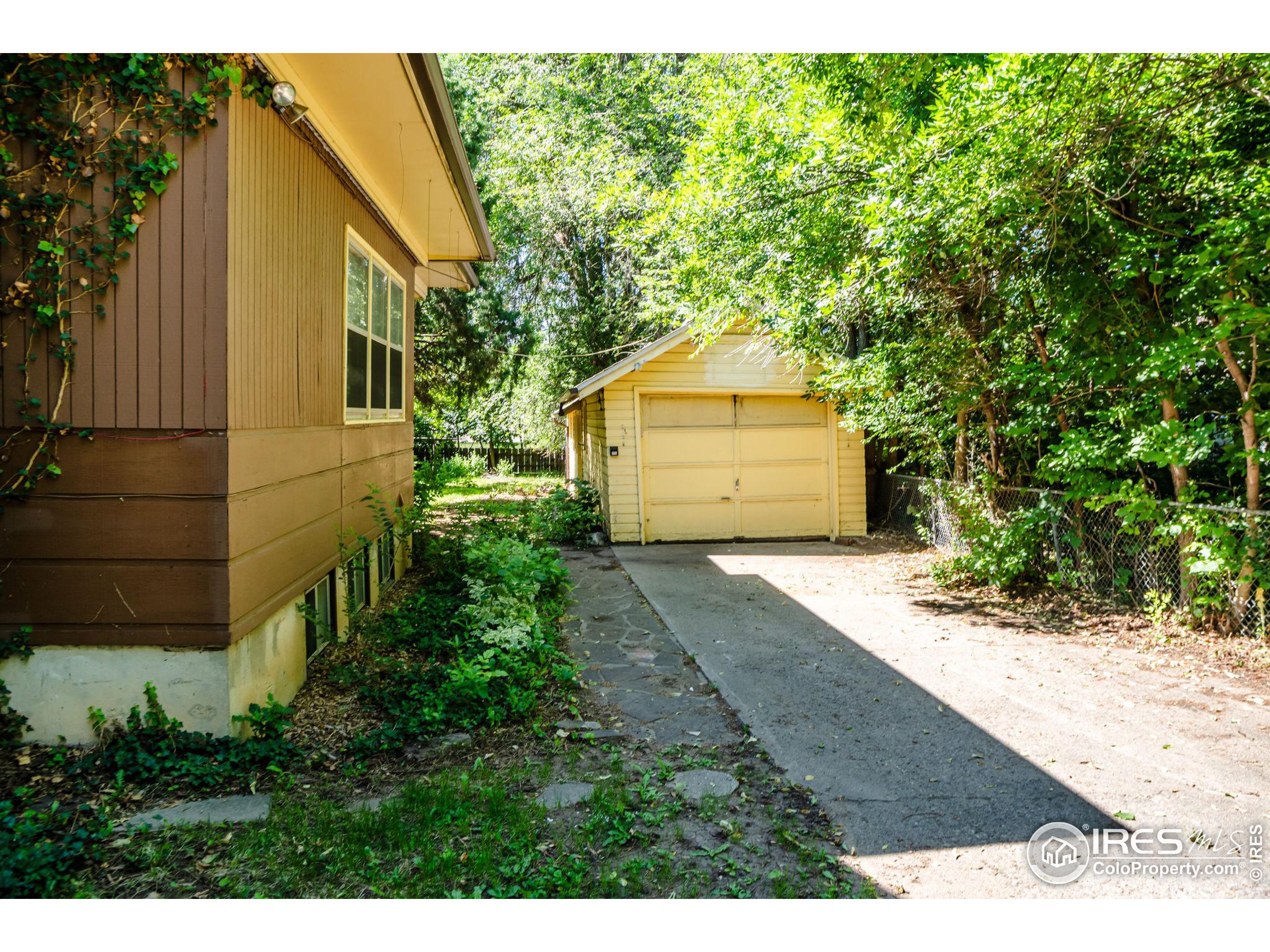 1324 Cedar Ave