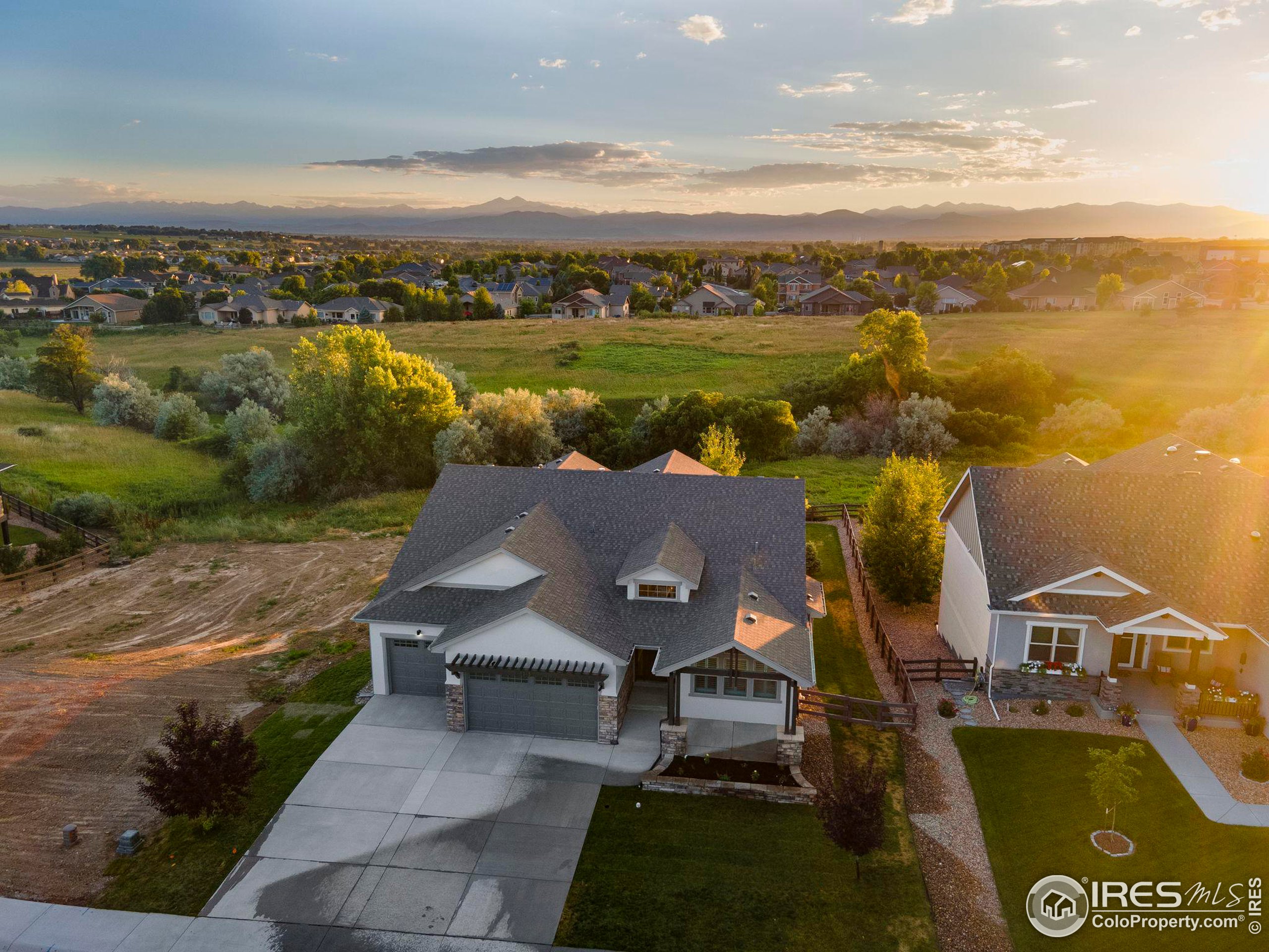 4348 Lemon Grass Dr