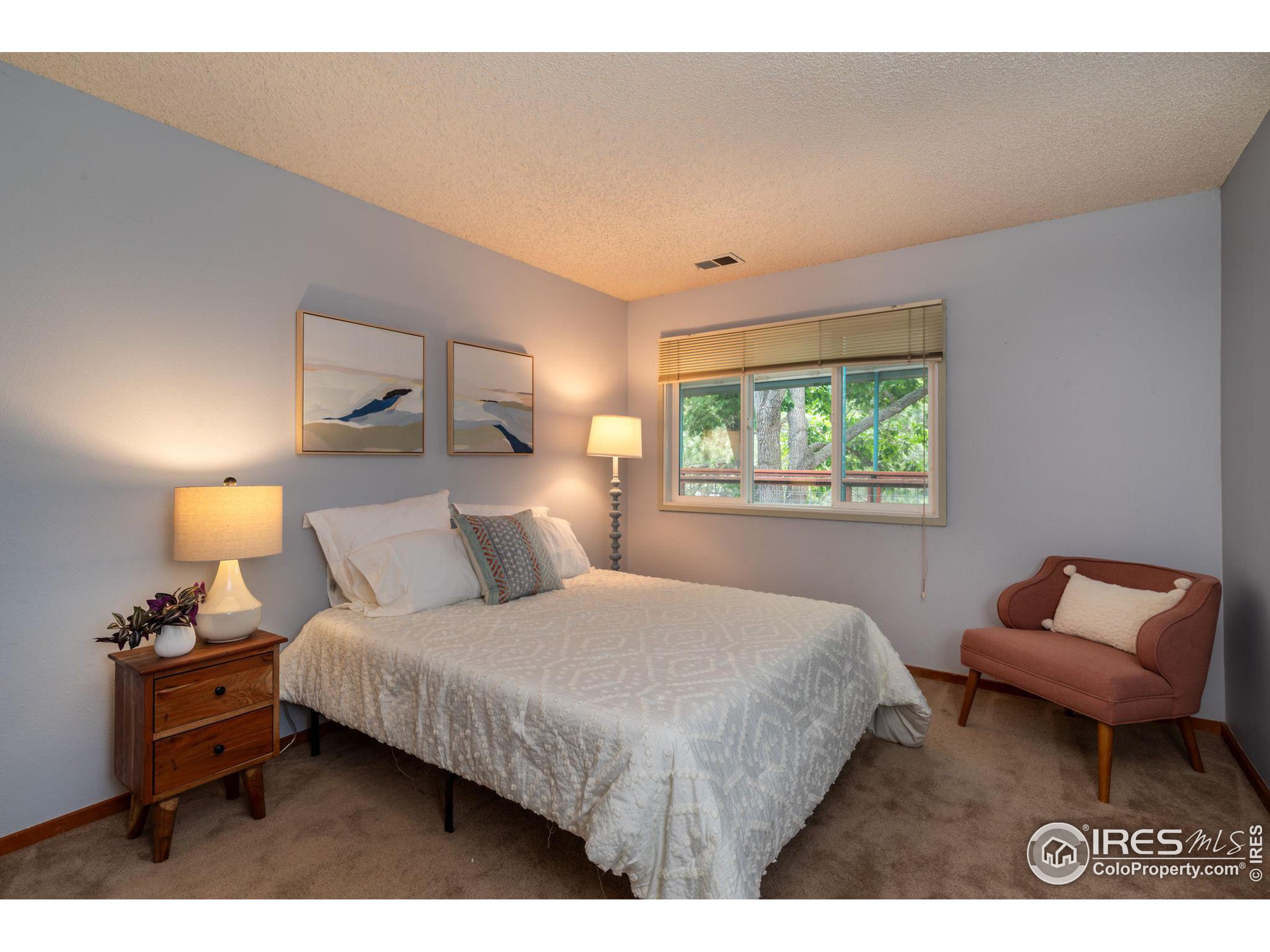 1544 Bradley Dr