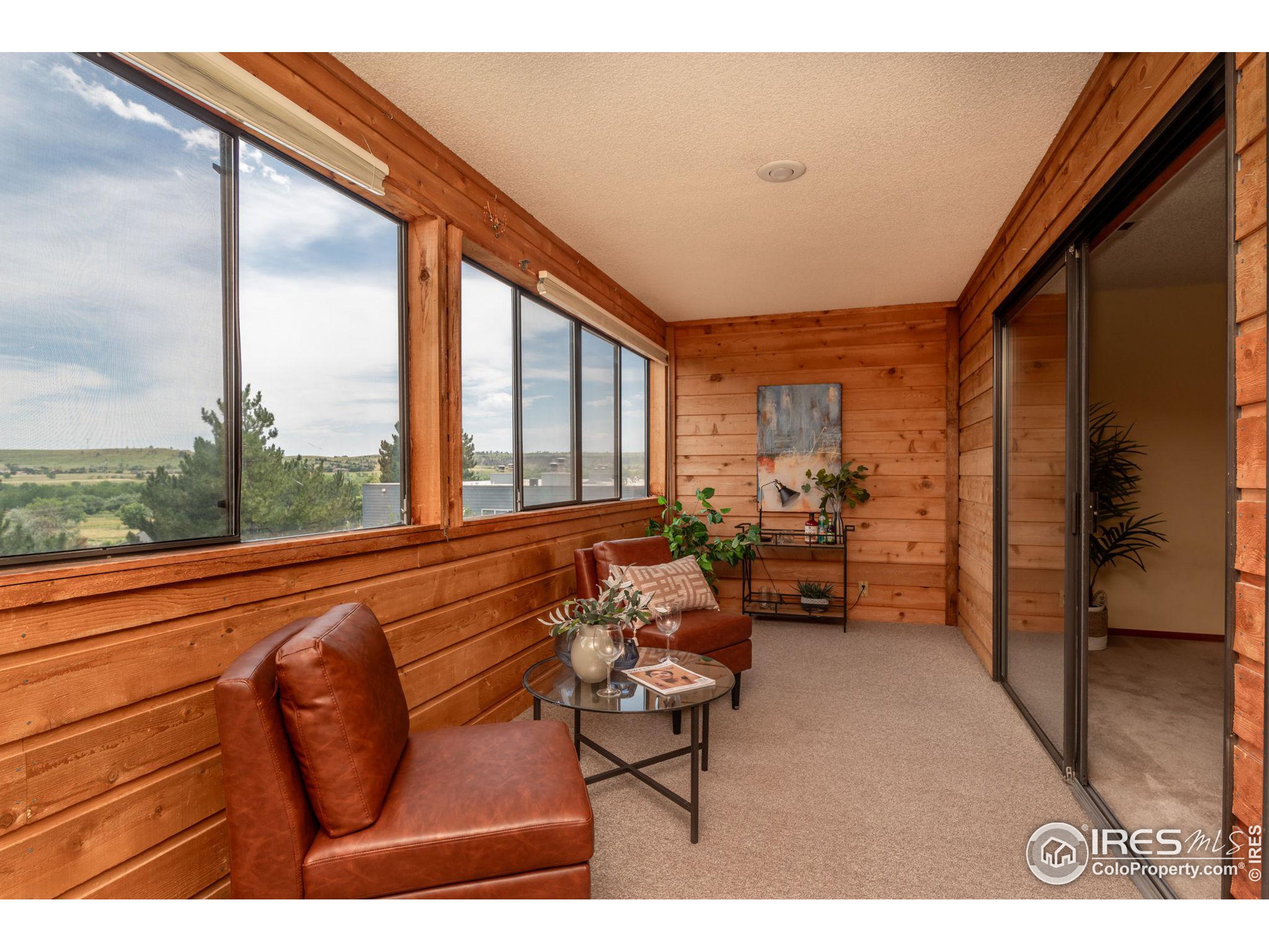 1544 Bradley Dr