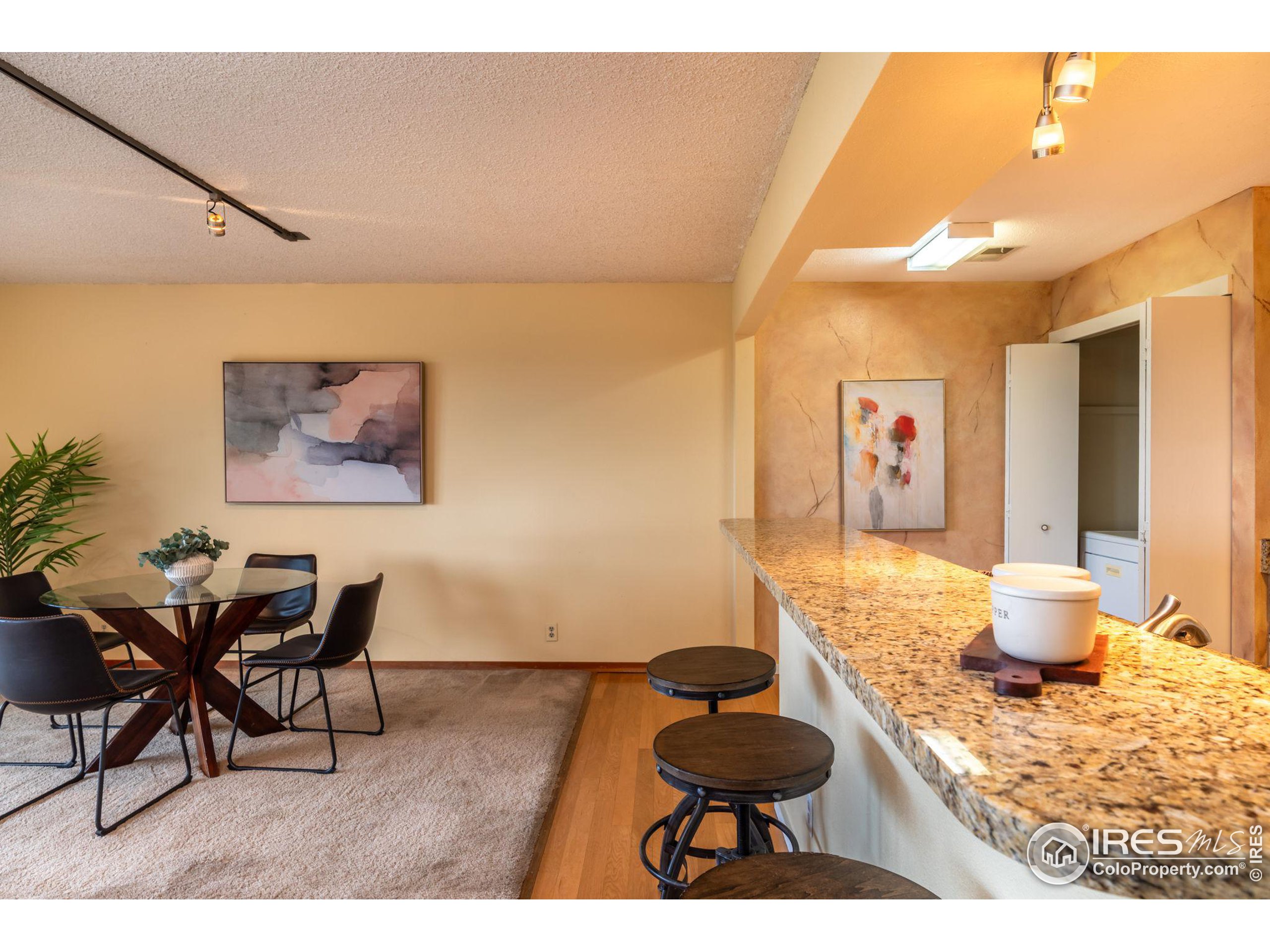 1544 Bradley Dr