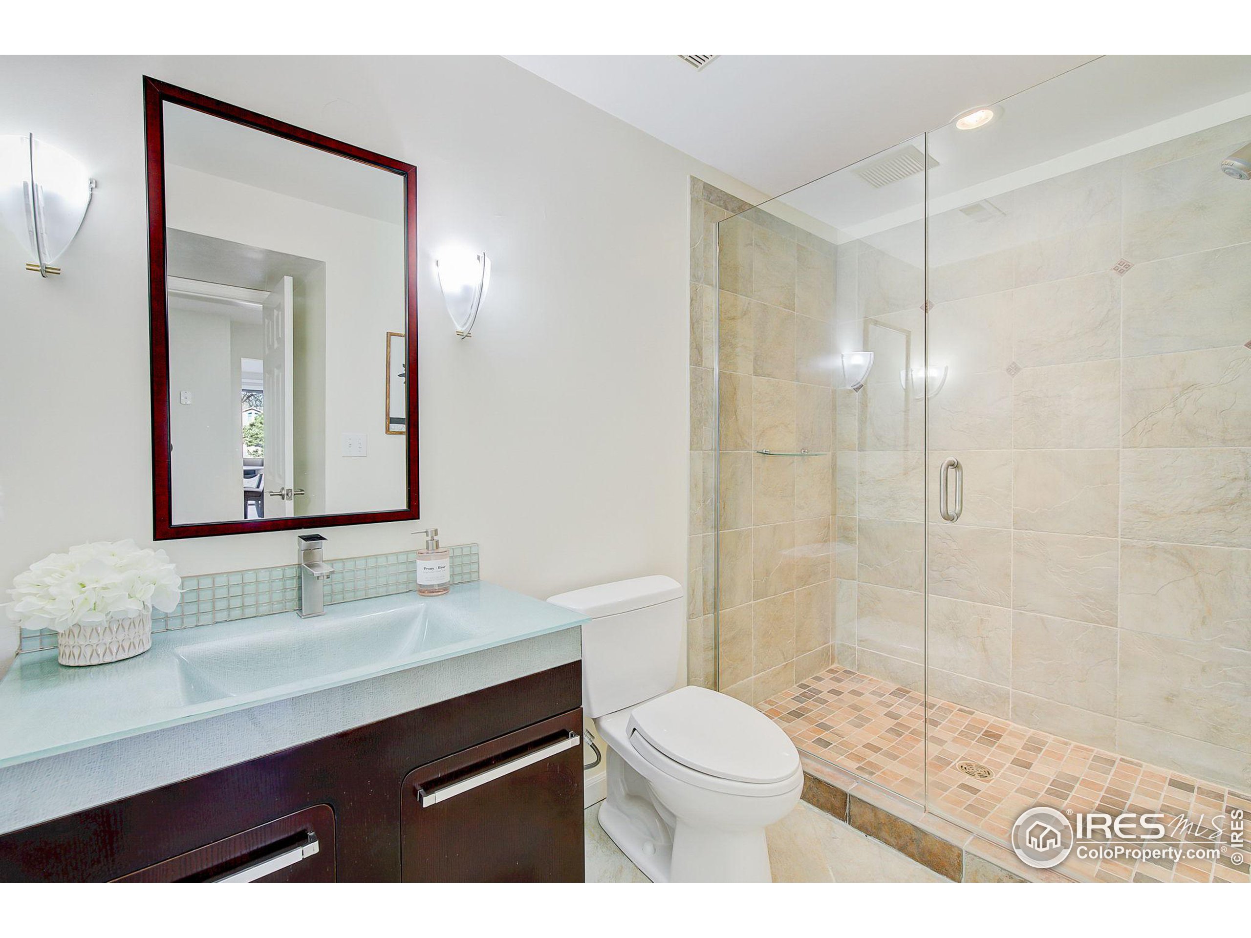 1206 Wildwood Cir