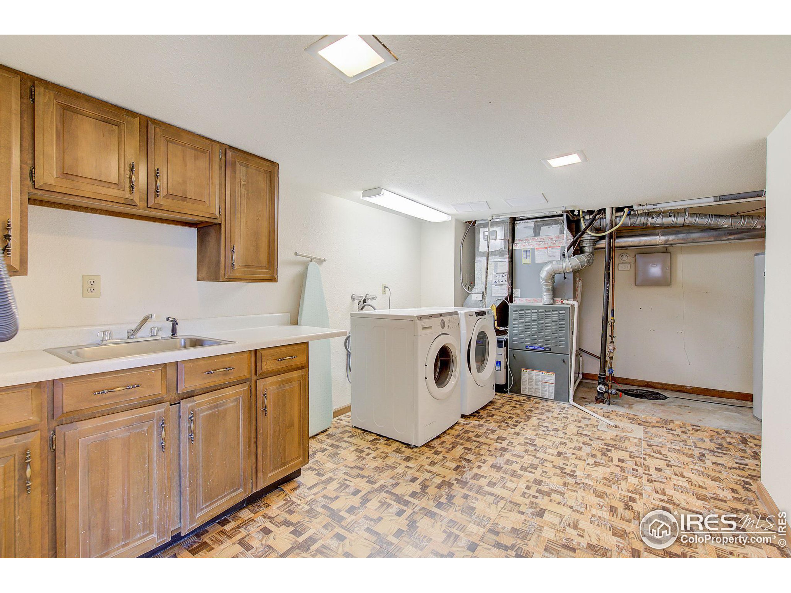 1206 Wildwood Cir