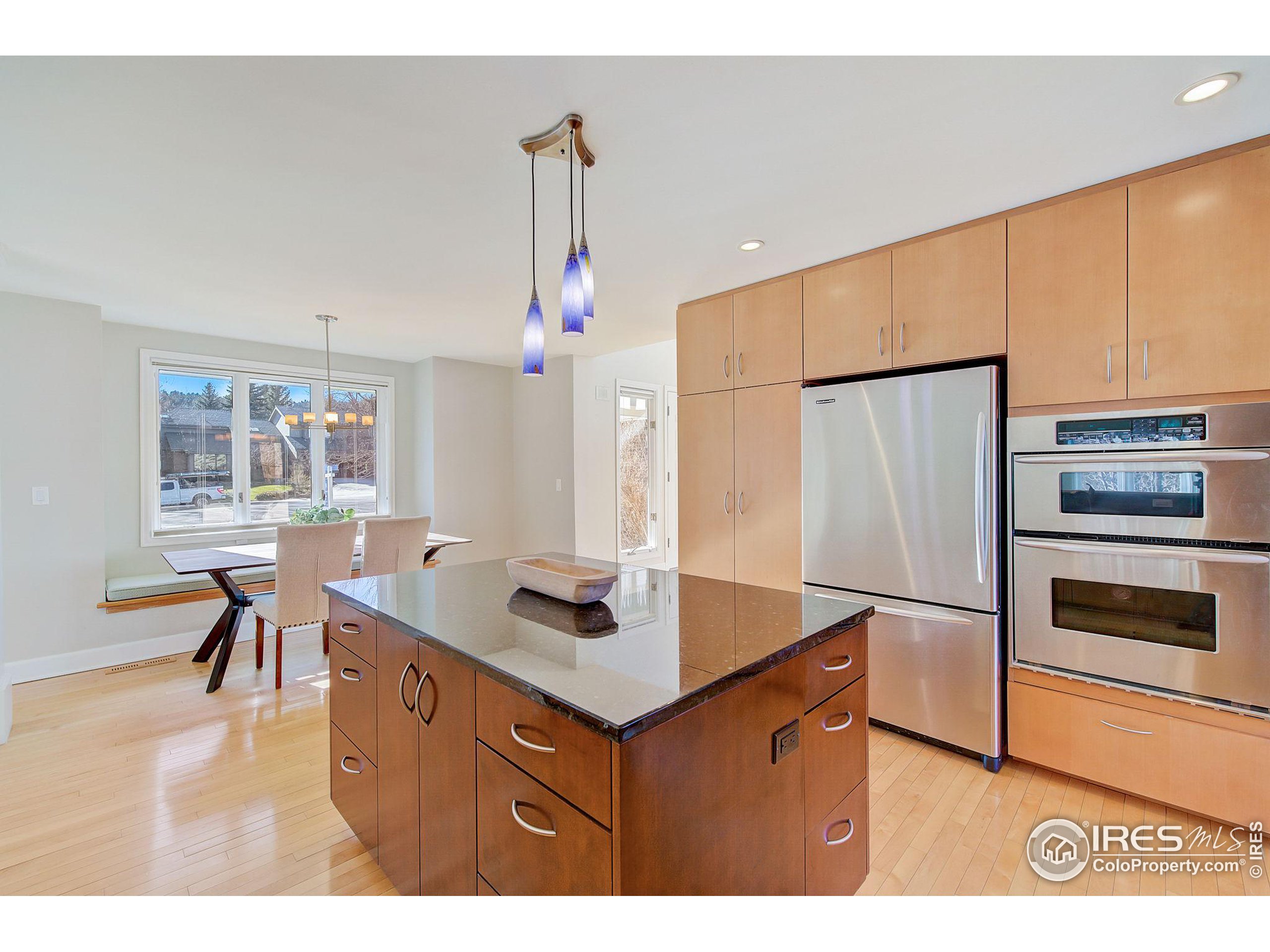 1206 Wildwood Cir
