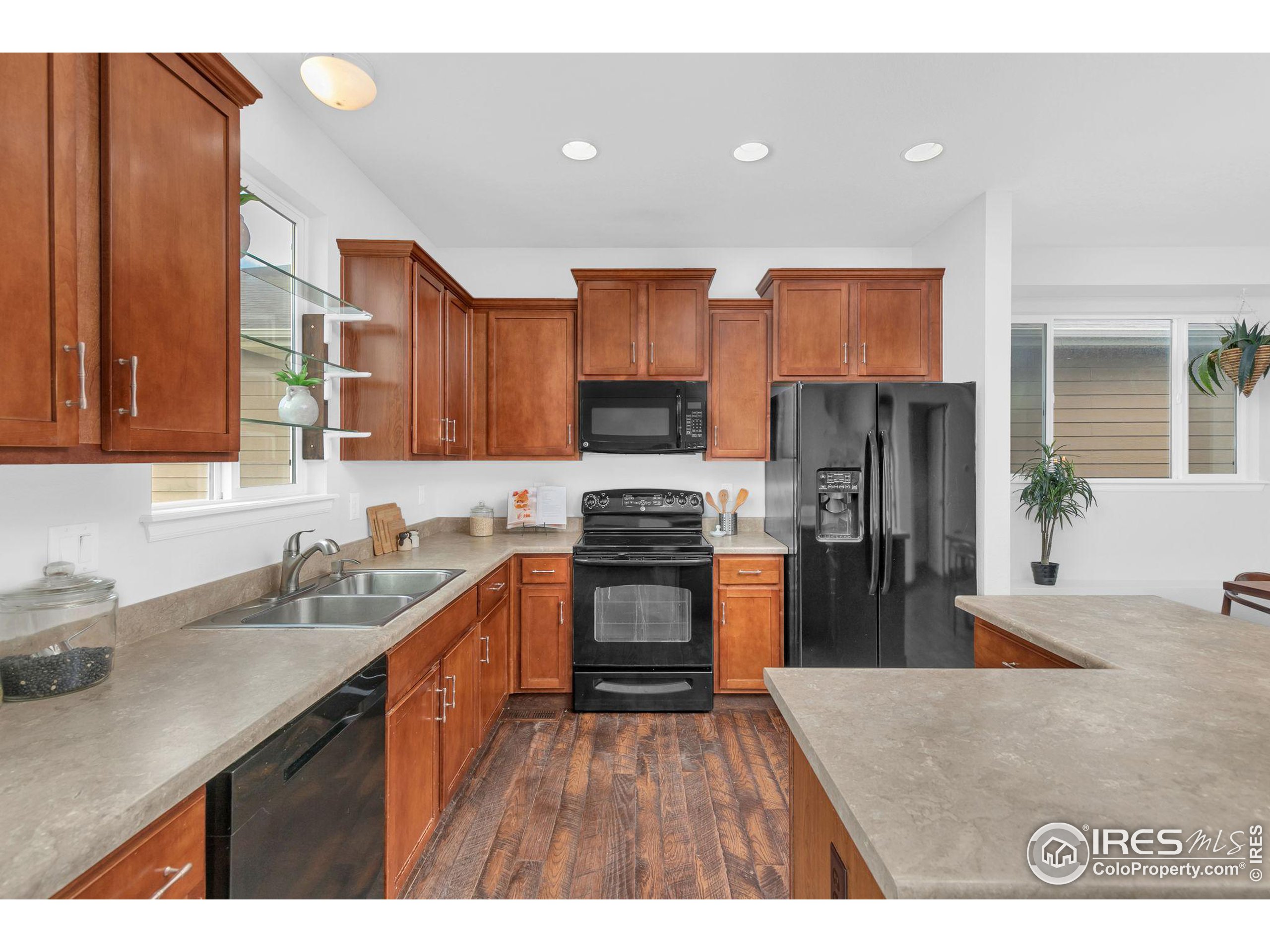 3399 Wagon Trail Rd