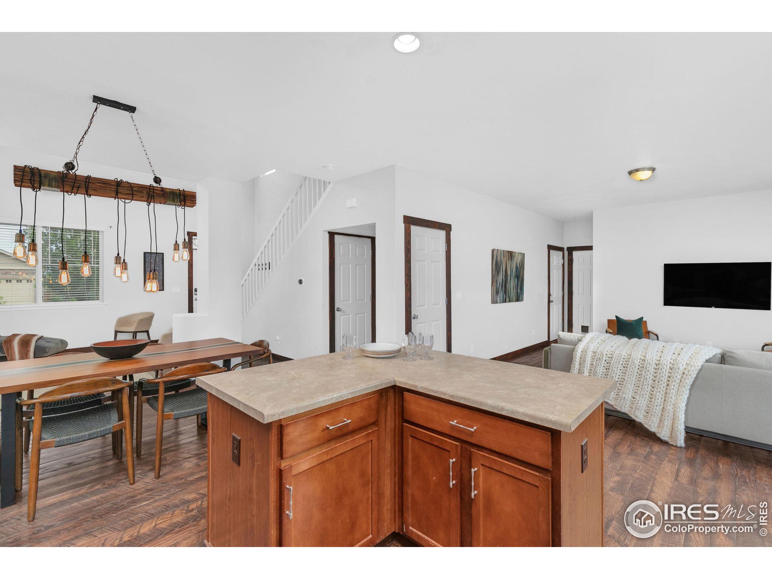 3399 Wagon Trail Rd