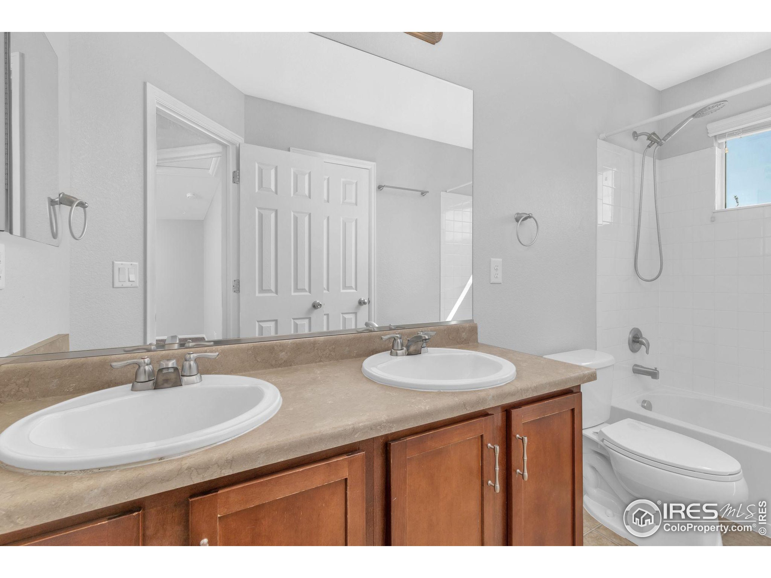 3399 Wagon Trail Rd