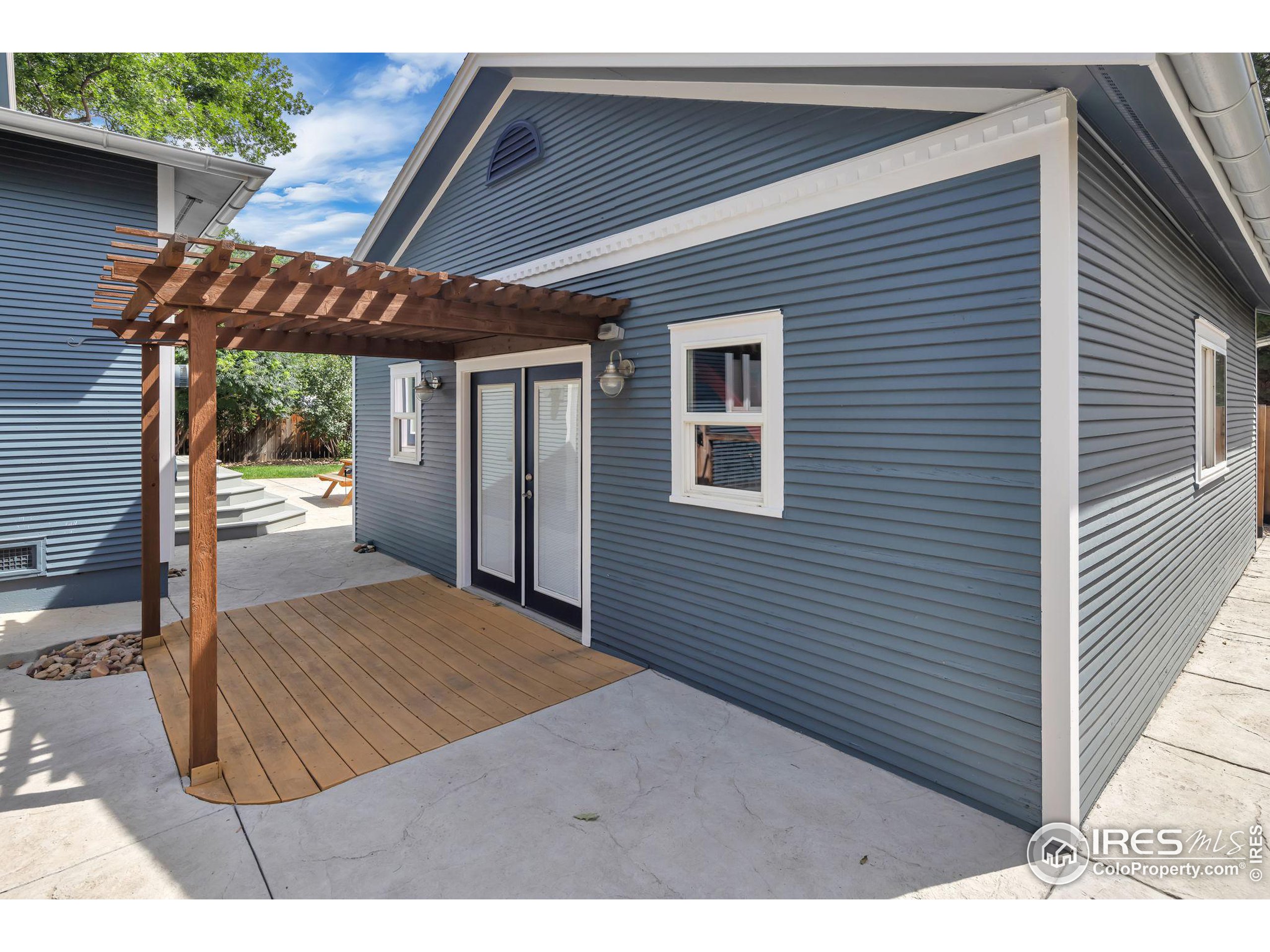 350 Sherman St
