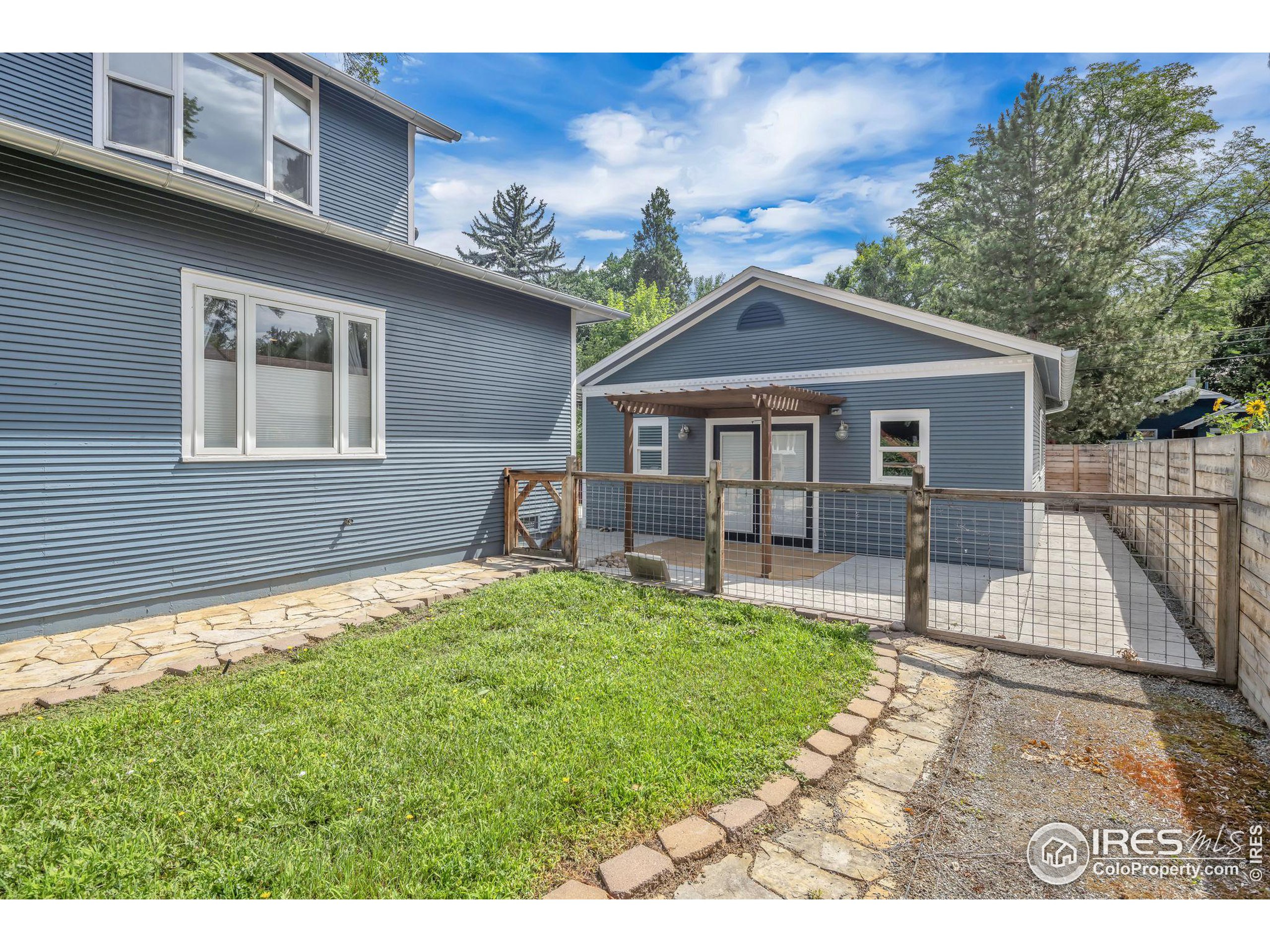 350 Sherman St