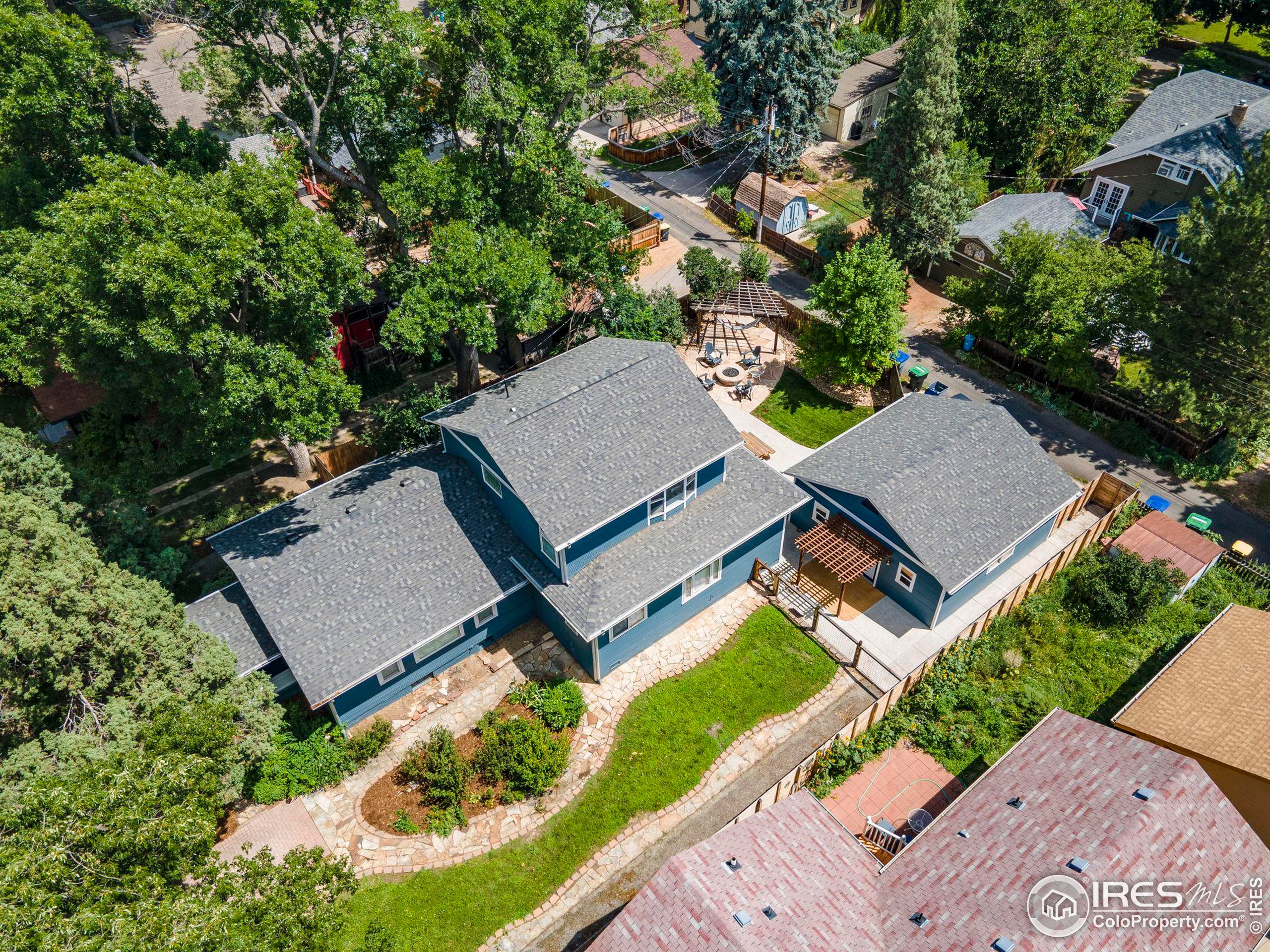 350 Sherman St