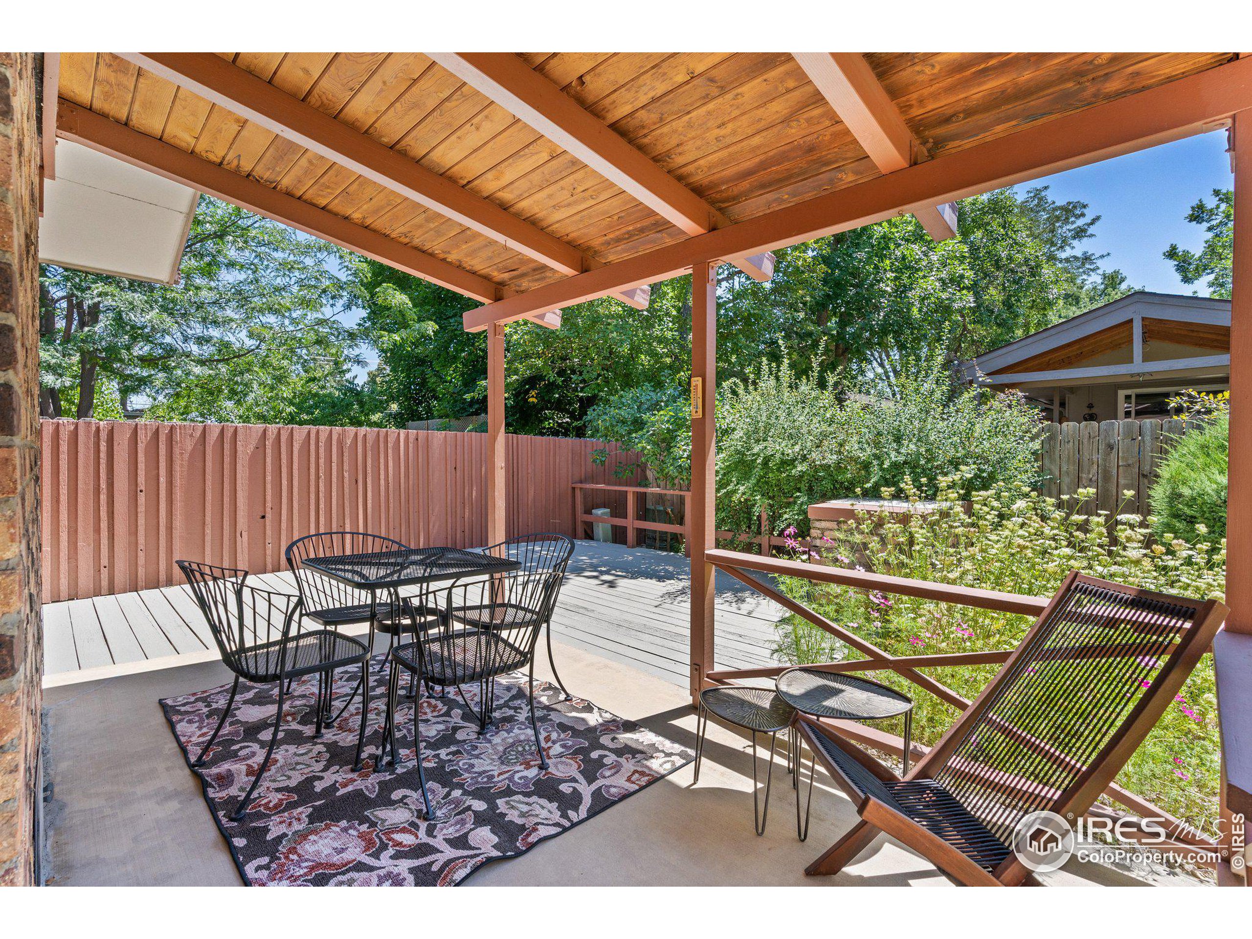 4744 Jackson Cir