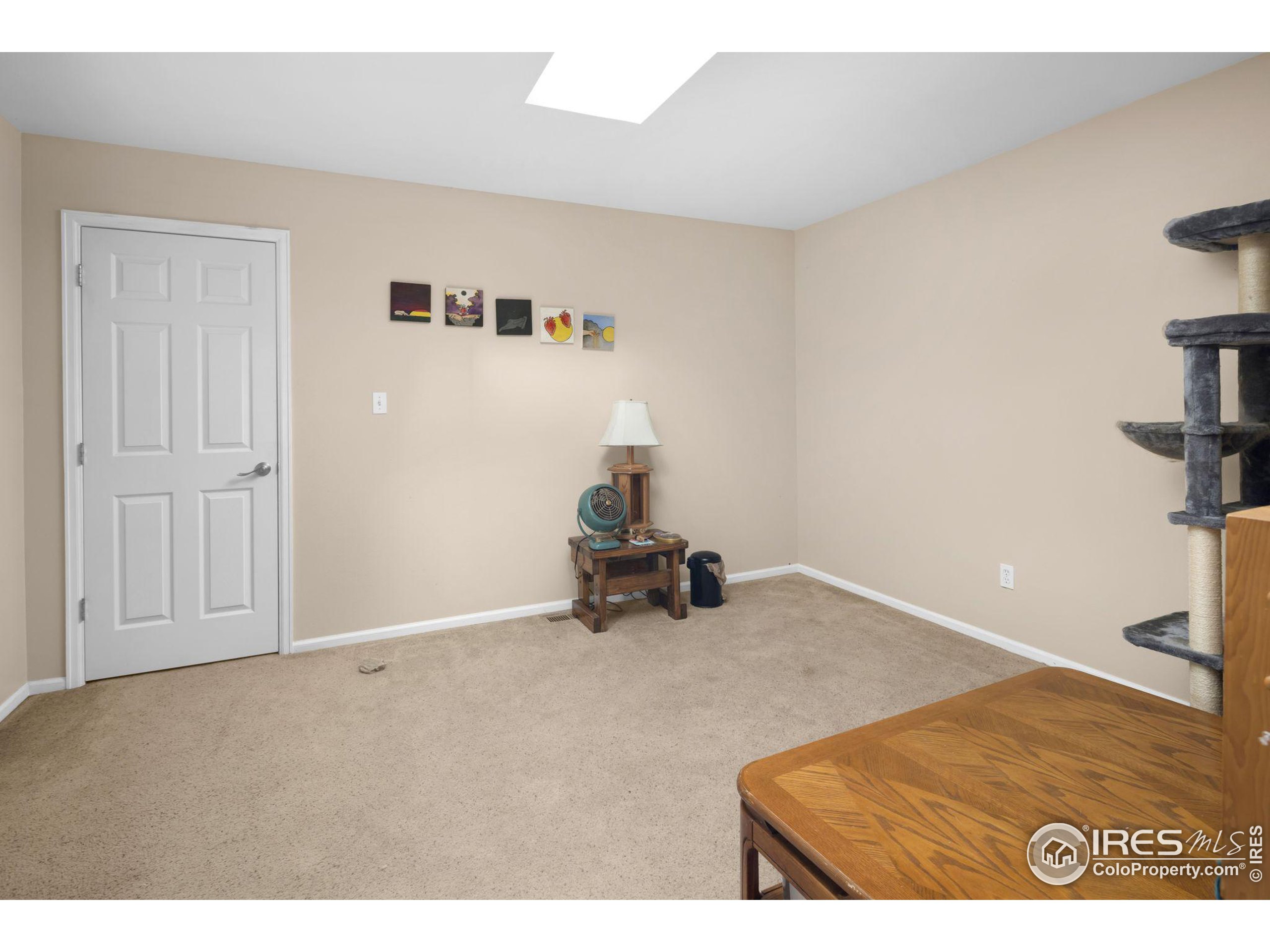 2106 Meadow Ct
