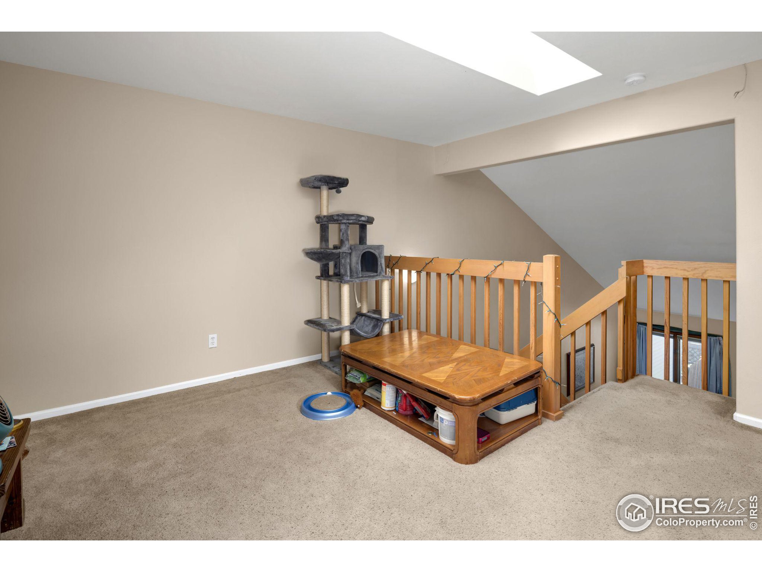 2106 Meadow Ct