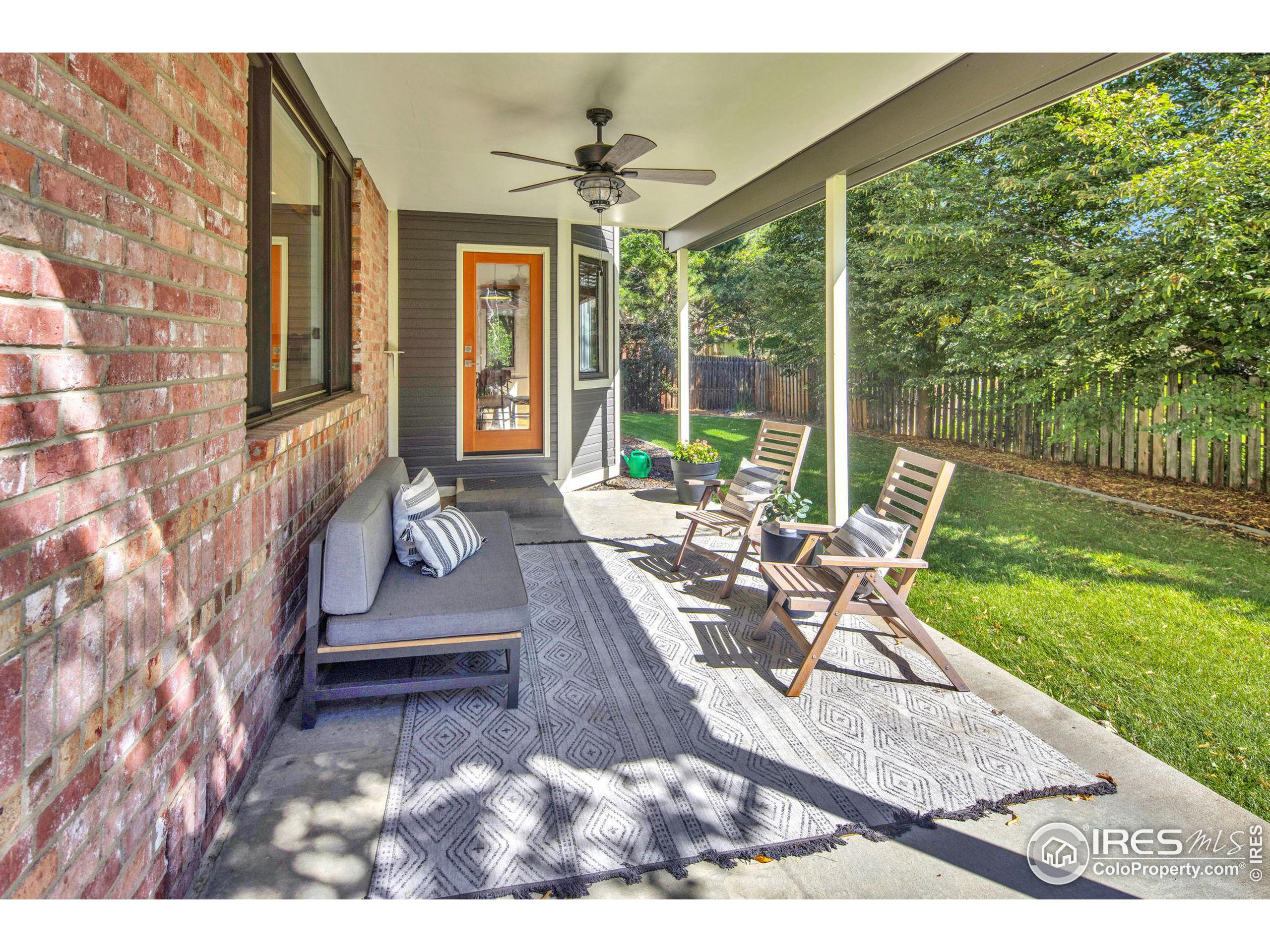 2000 Emerald Dr