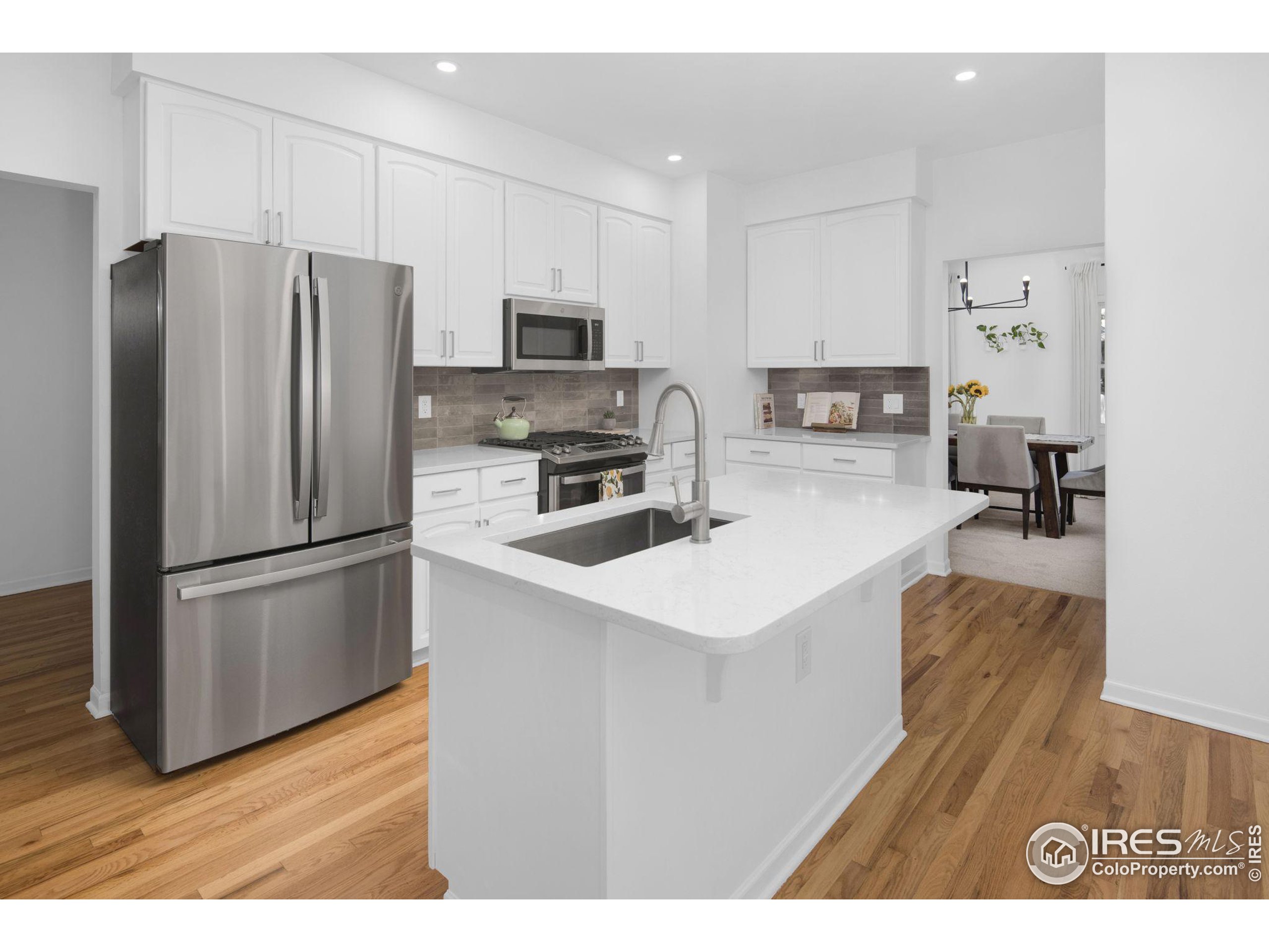 2000 Emerald Dr