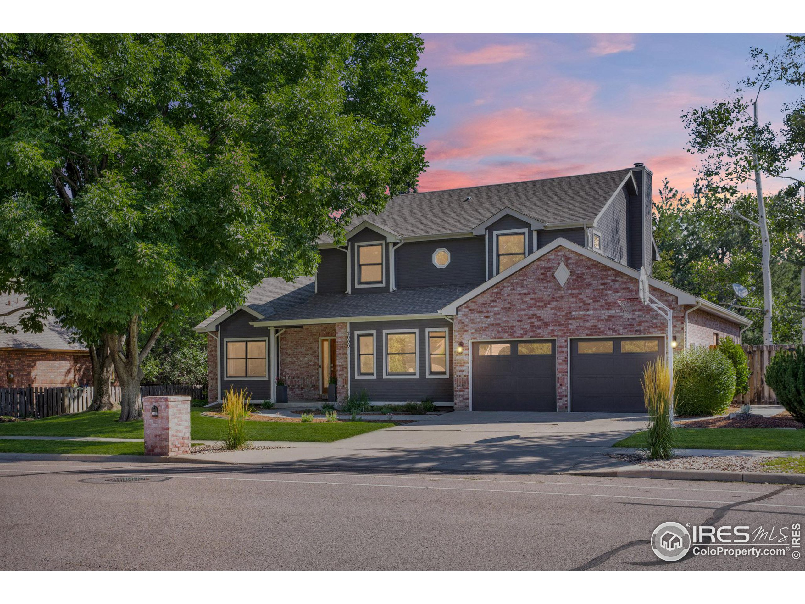 2000 Emerald Dr