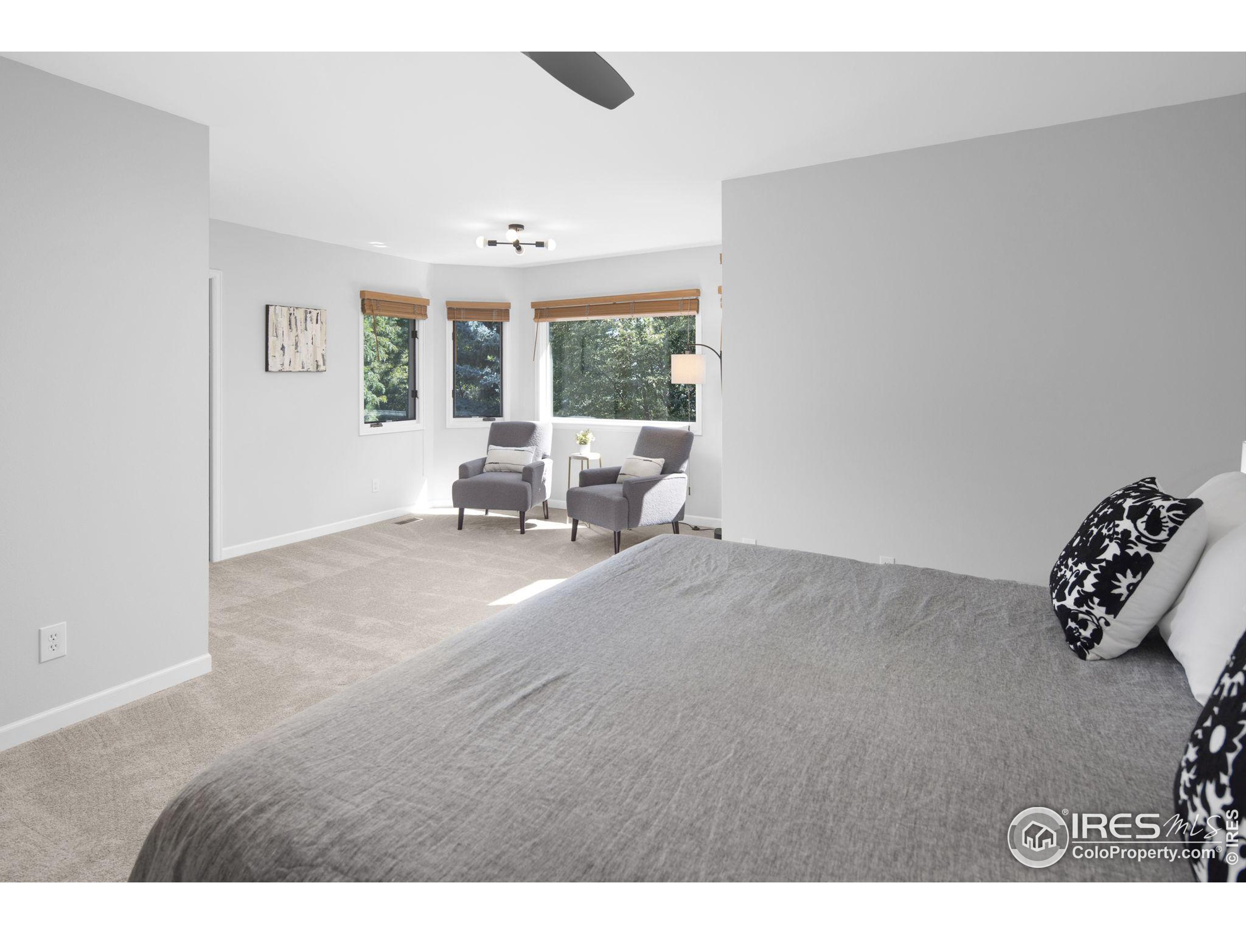 2000 Emerald Dr