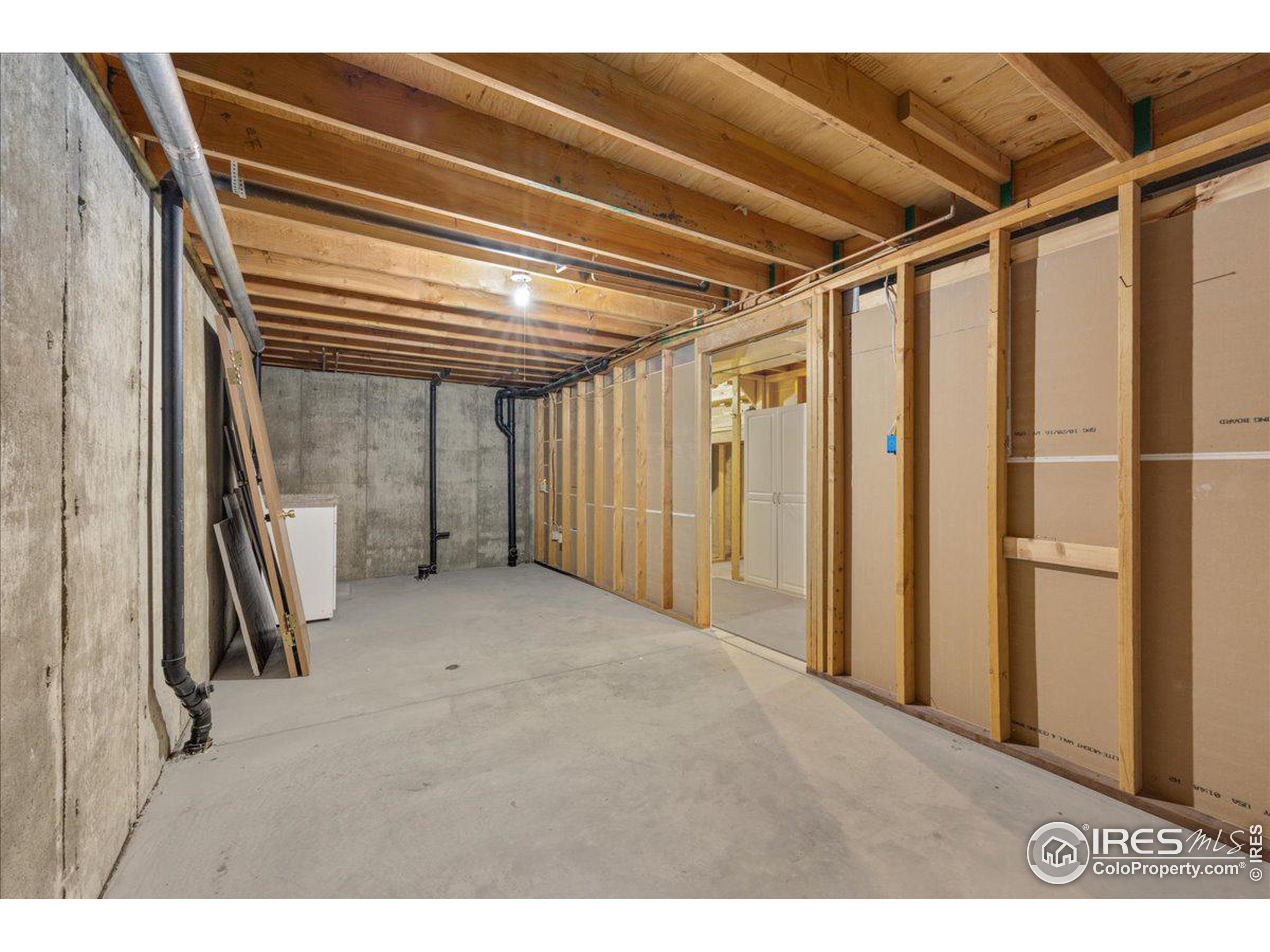 310 Wadsworth Ct