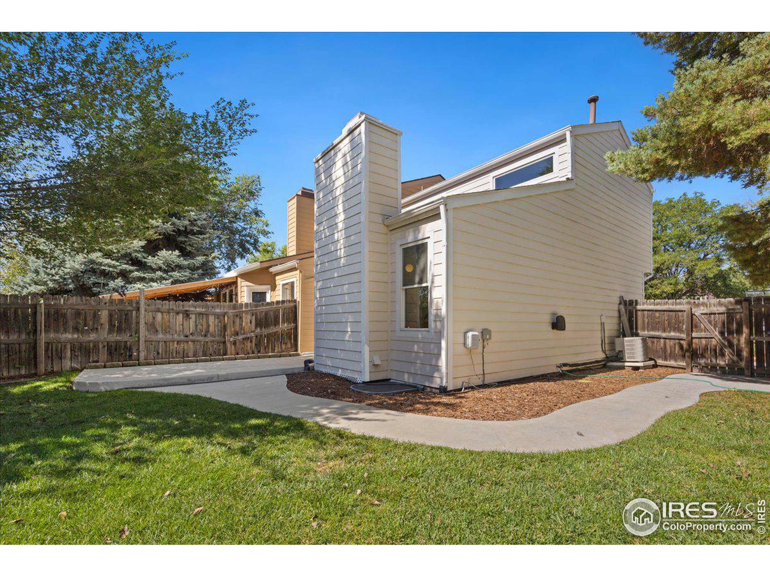 310 Wadsworth Ct