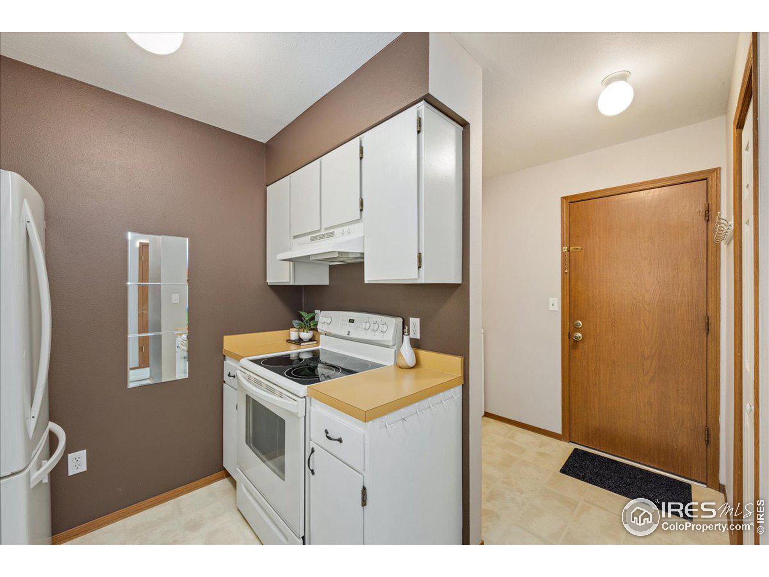 310 Wadsworth Ct